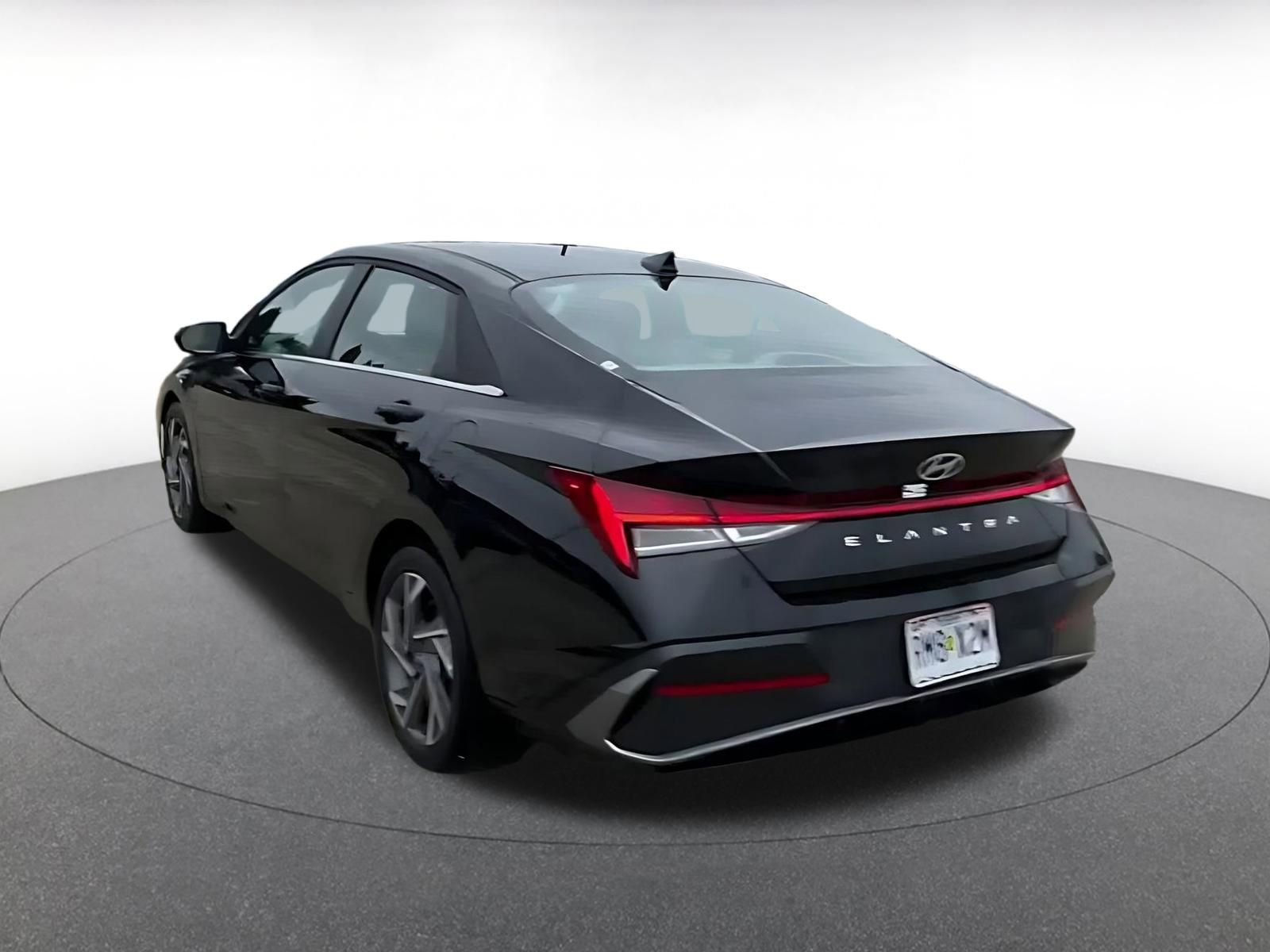 Thumbnail: 2025 Hyundai Elantra - 11