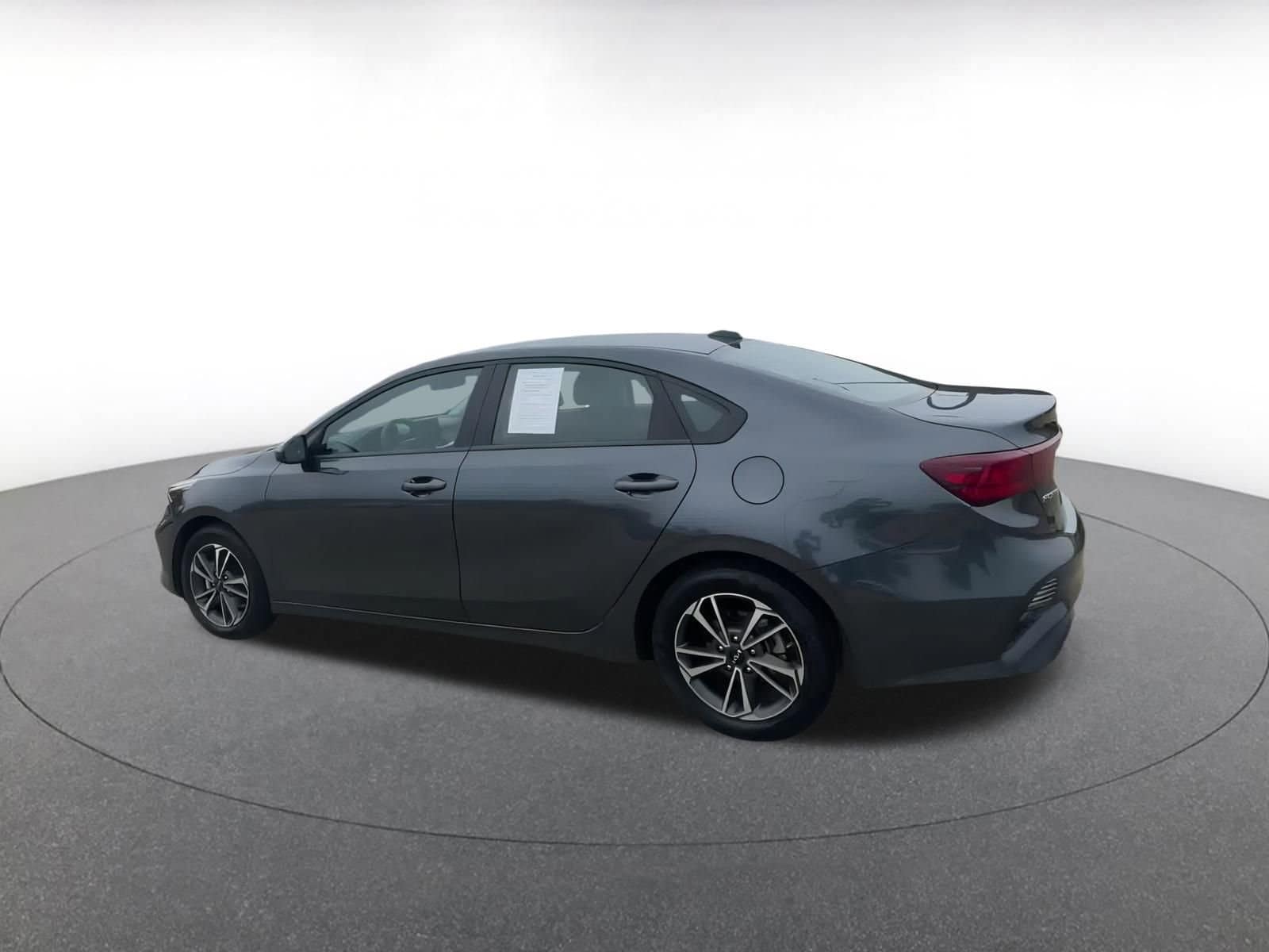 Thumbnail: 2024 Kia Forte - 10