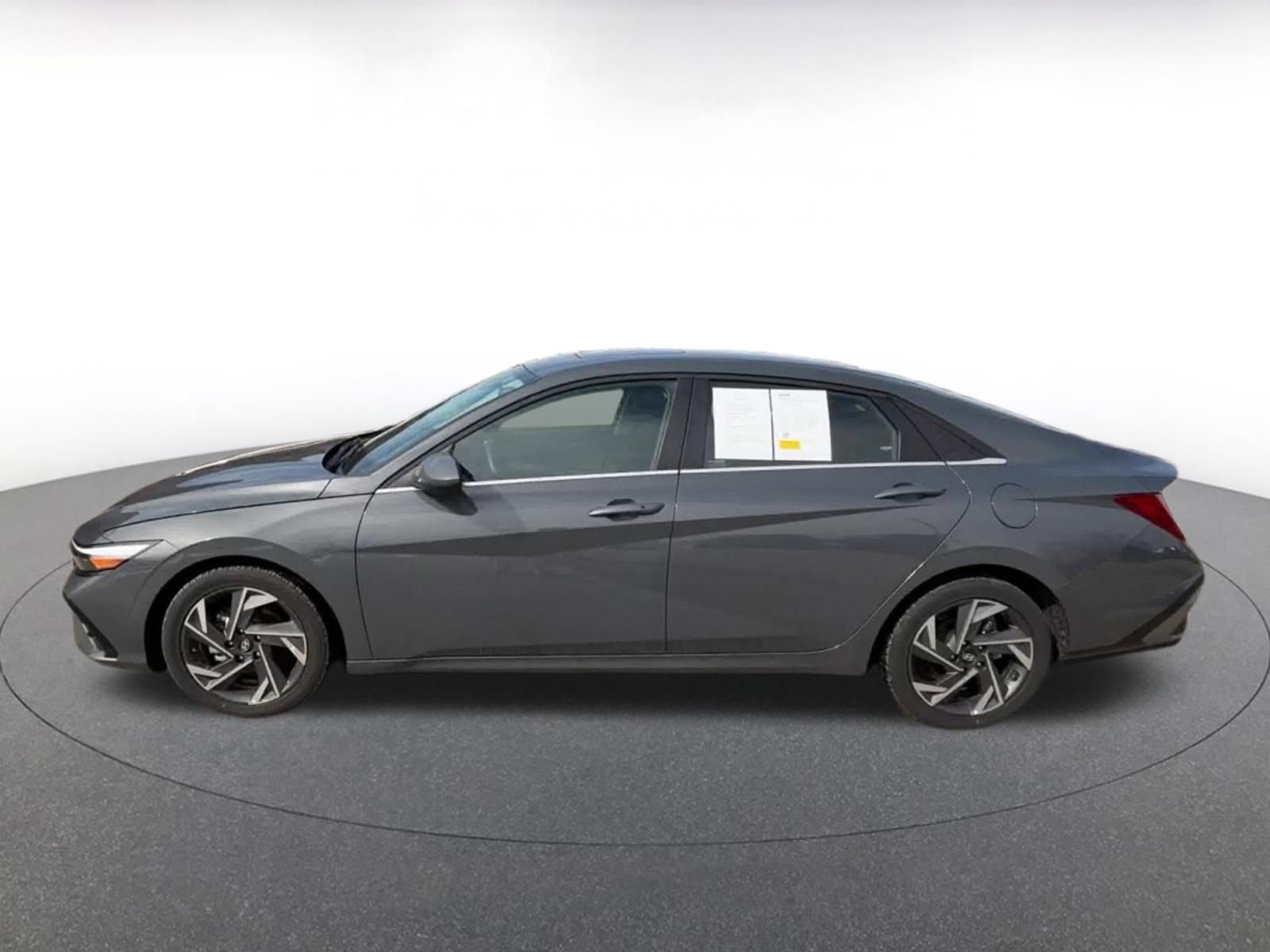 Thumbnail: 2025 Hyundai Elantra - 9