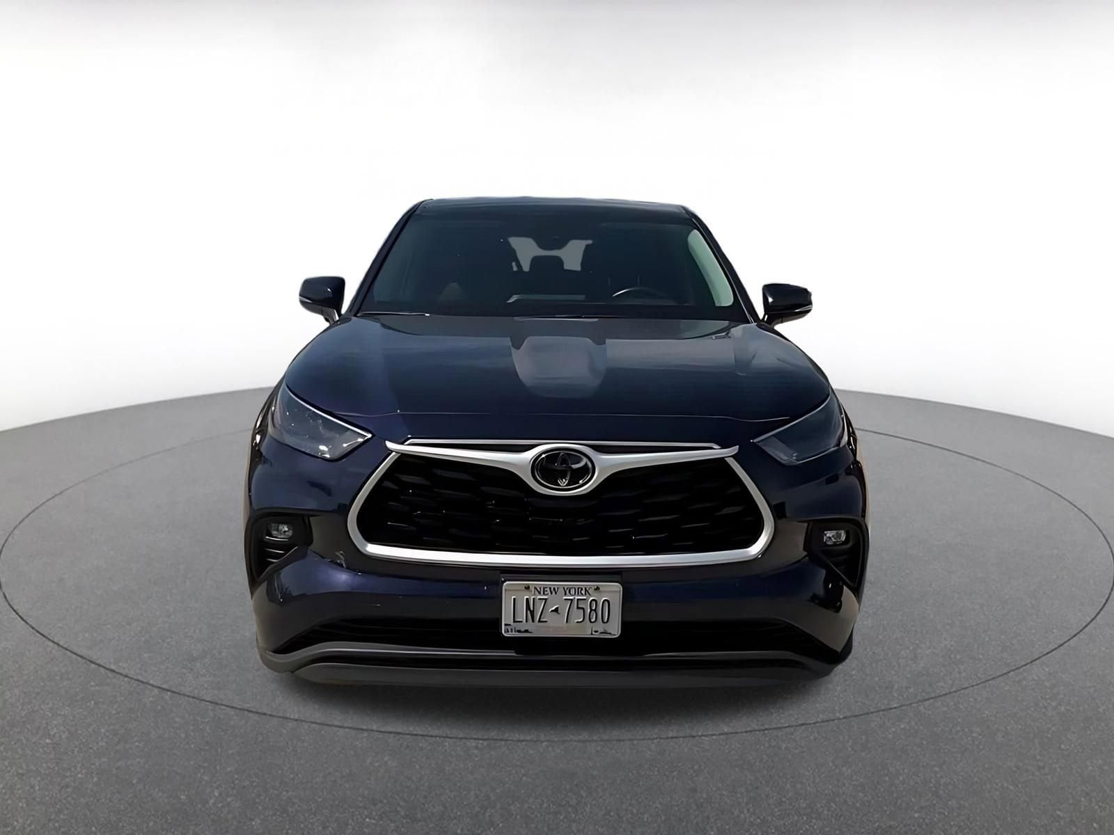 Thumbnail: 2025 Toyota Highlander - 4