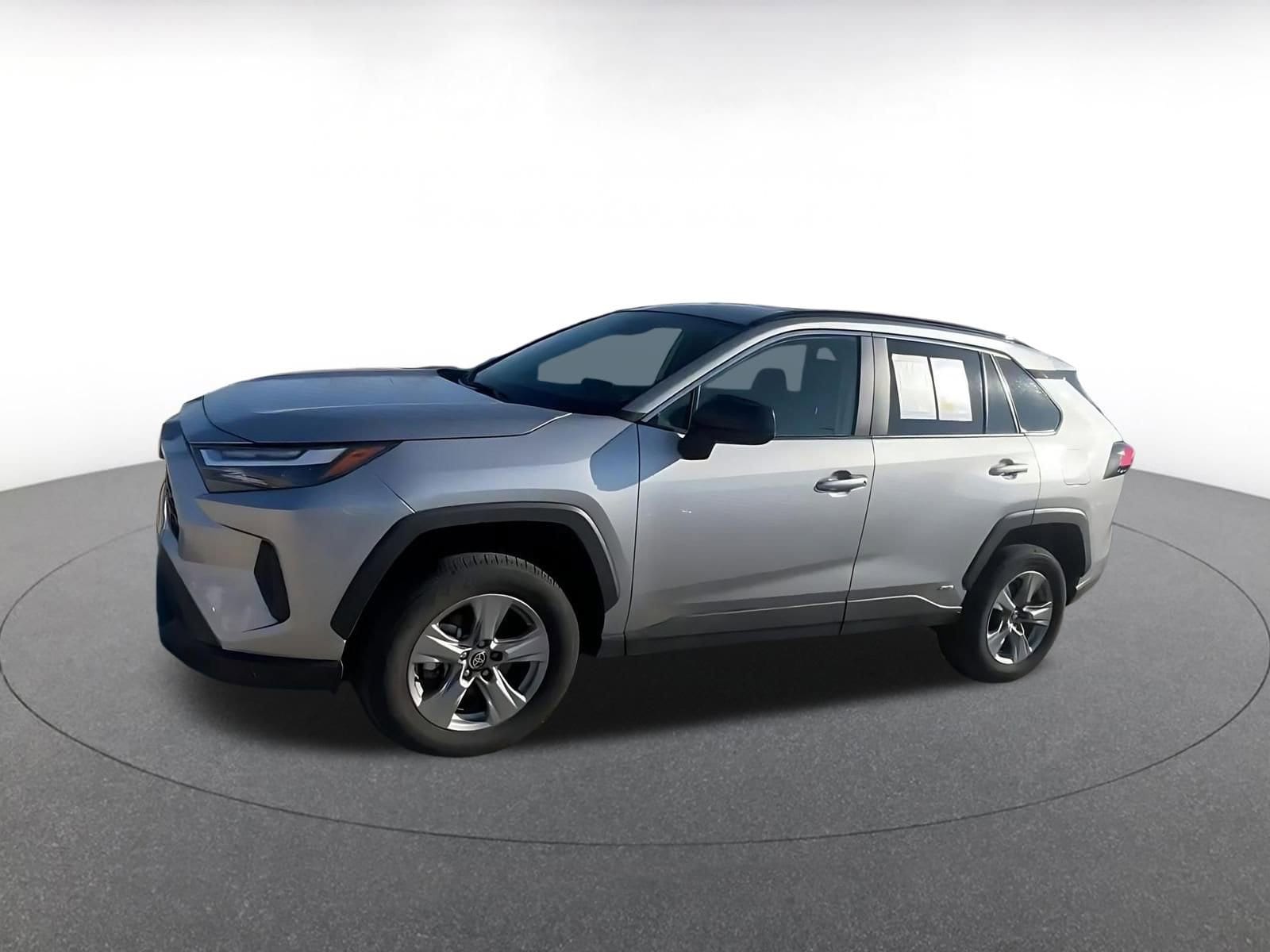 Thumbnail: 2025 Toyota RAV4 - 8