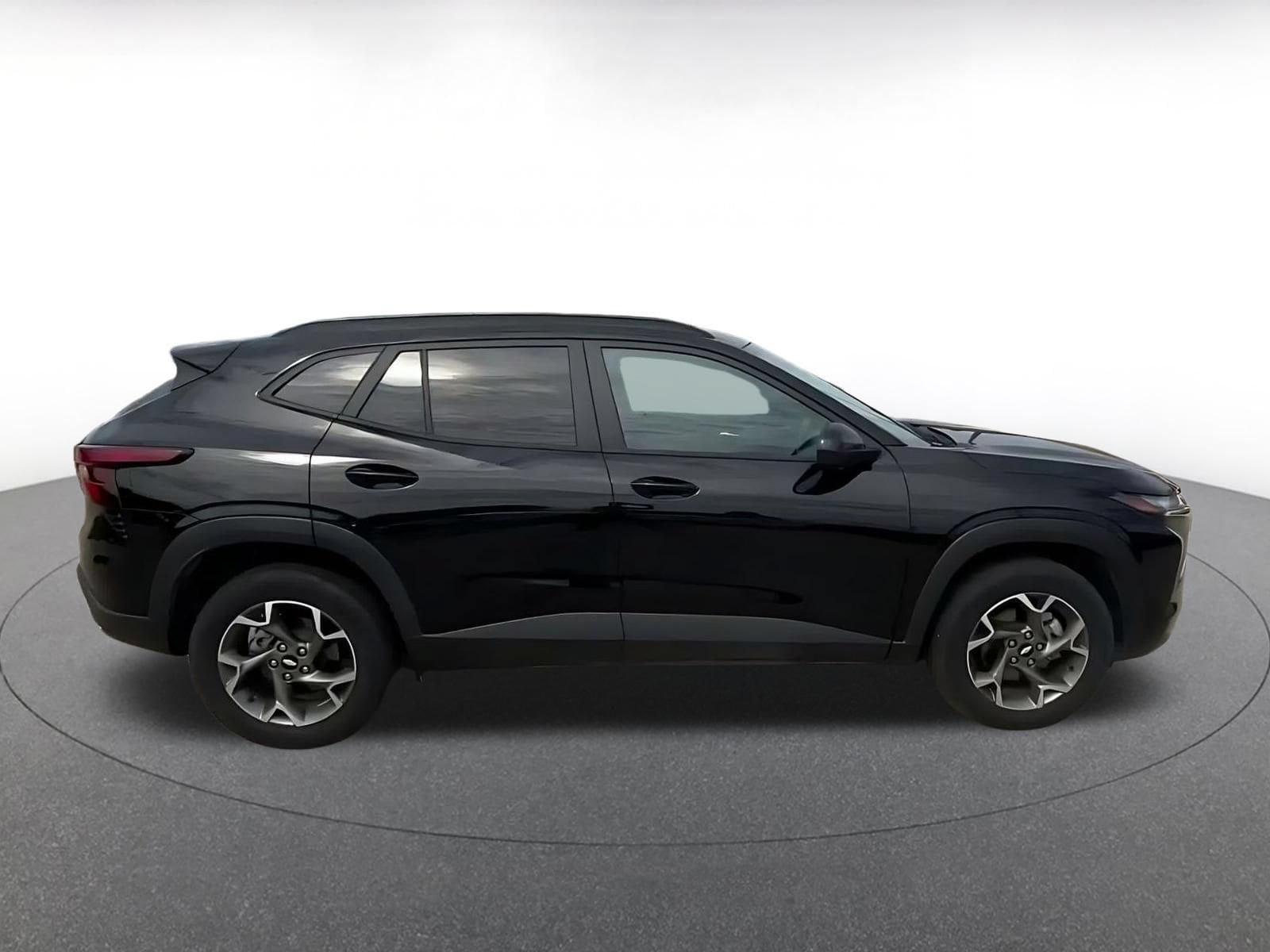 Thumbnail: 2025 Chevrolet Trax - 13