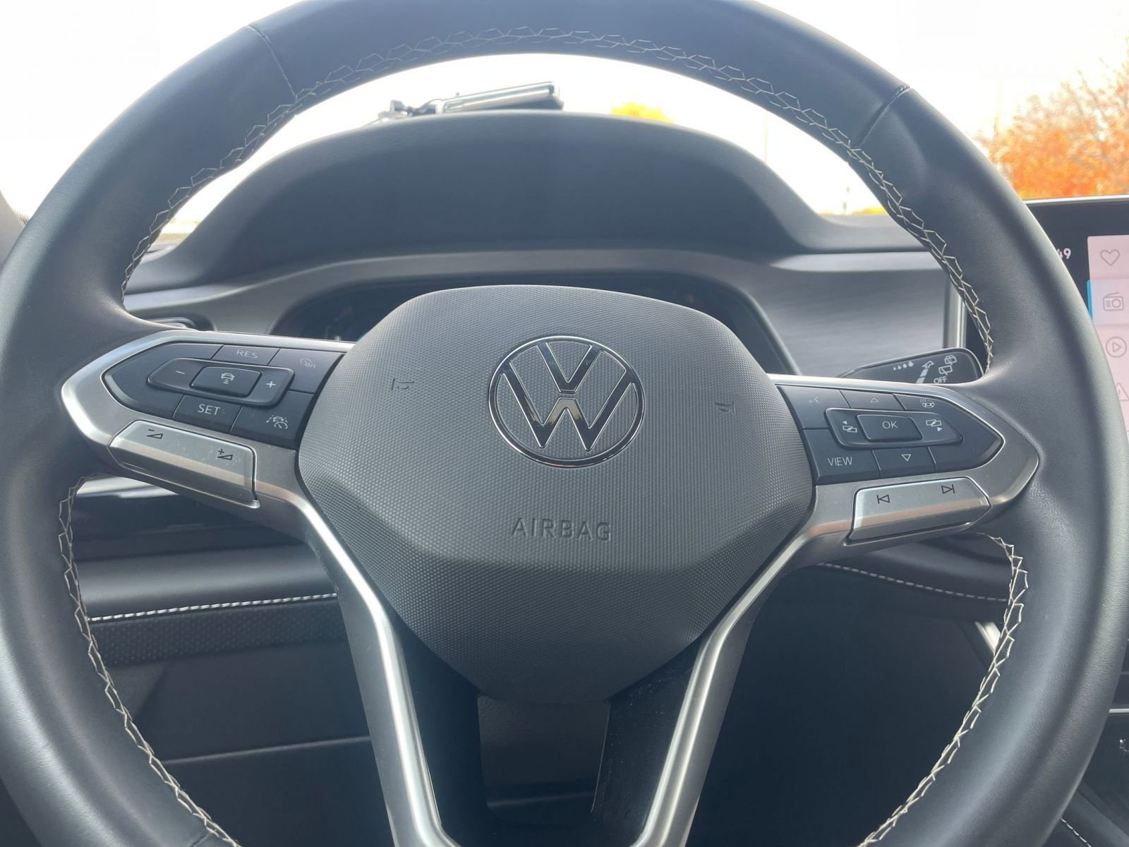 Thumbnail: 2025 Volkswagen Atlas - 28