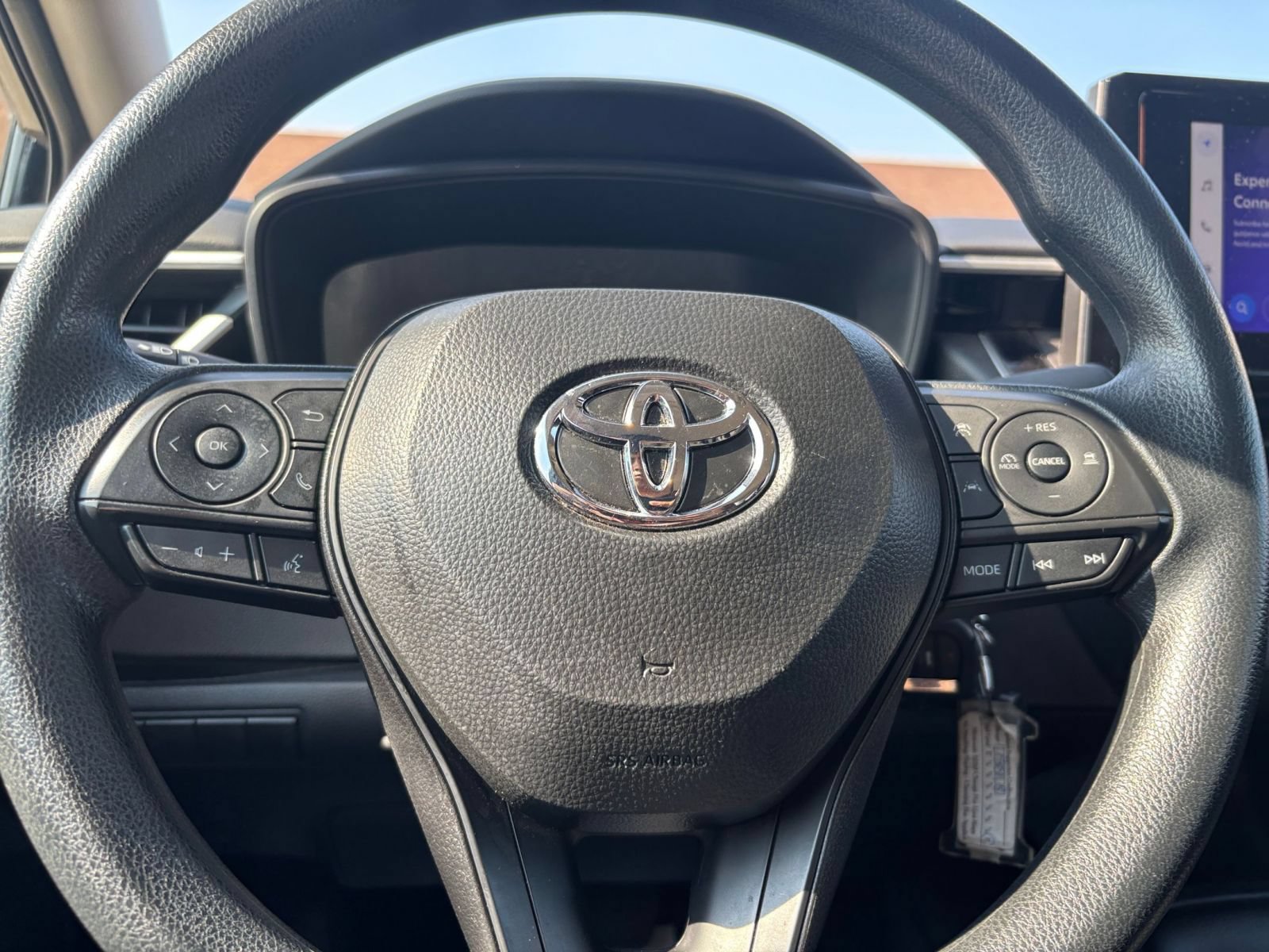 Thumbnail: 2025 Toyota Corolla - 25
