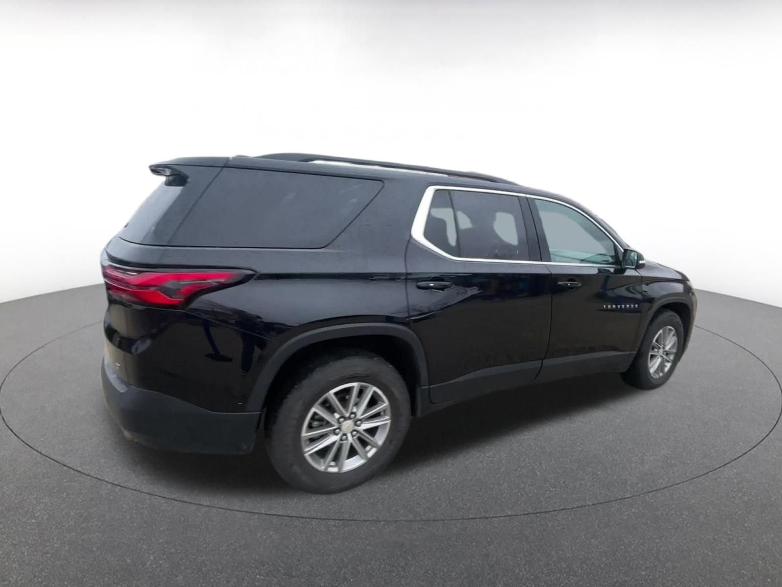 Thumbnail: 2023 Chevrolet Traverse - 15