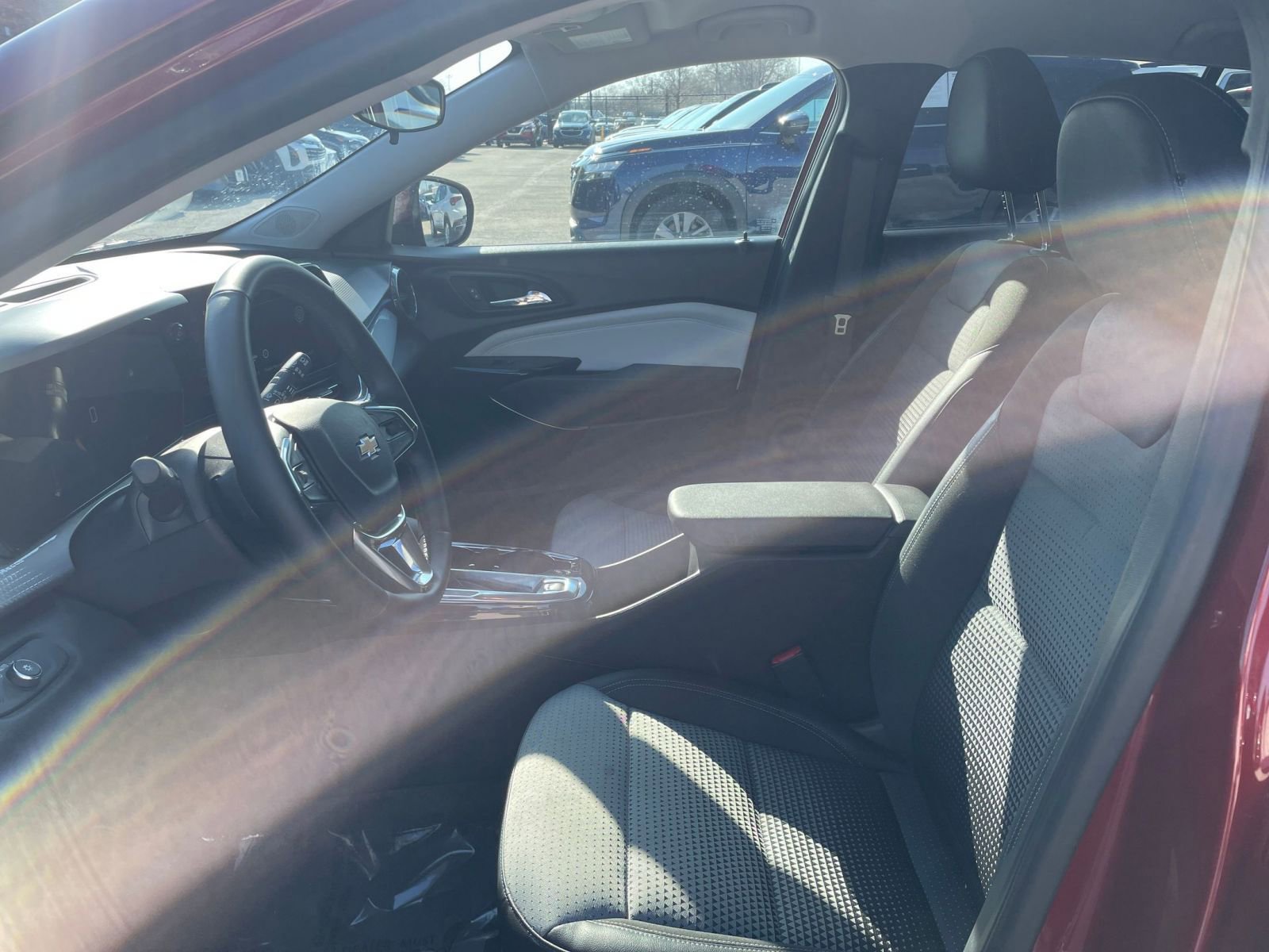 Thumbnail: 2025 Chevrolet Trax - 25