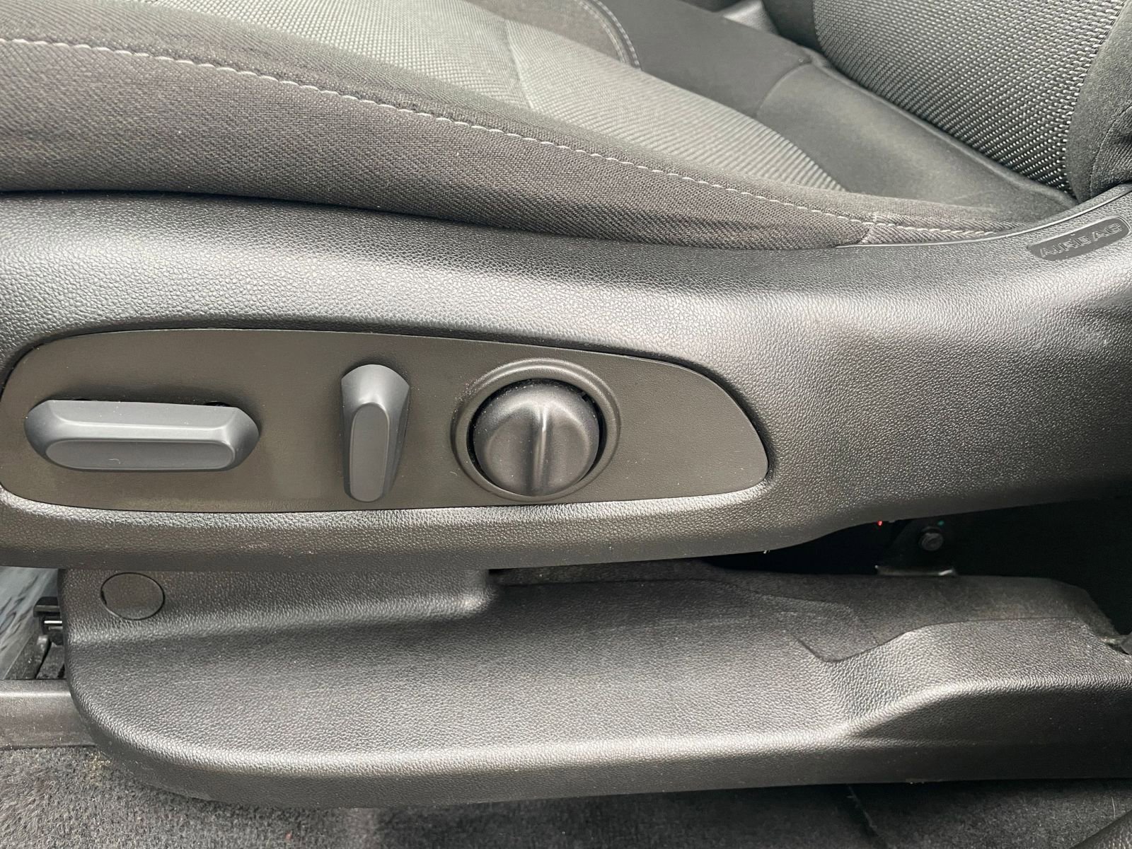 Thumbnail: 2023 Chevrolet Traverse - 22