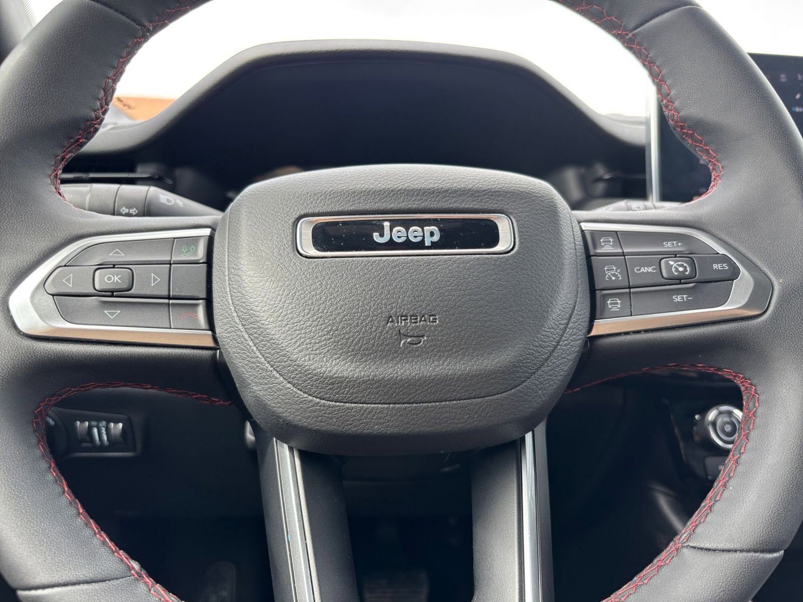 Thumbnail: 2025 Jeep Compass - 27
