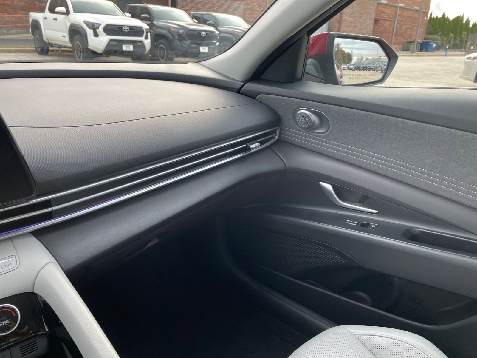 Thumbnail: 2025 Hyundai Elantra - 34