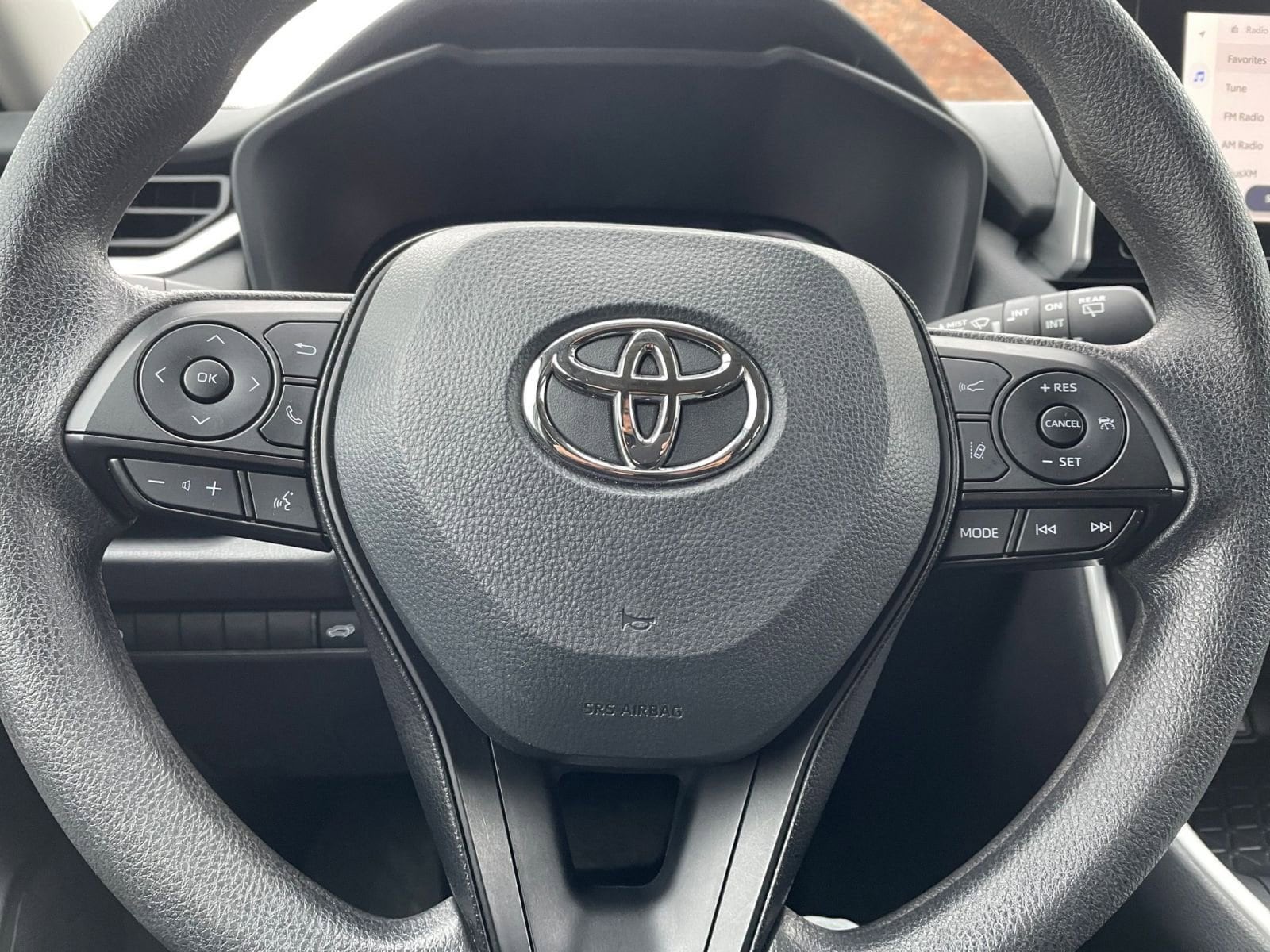 Thumbnail: 2025 Toyota RAV4 - 28