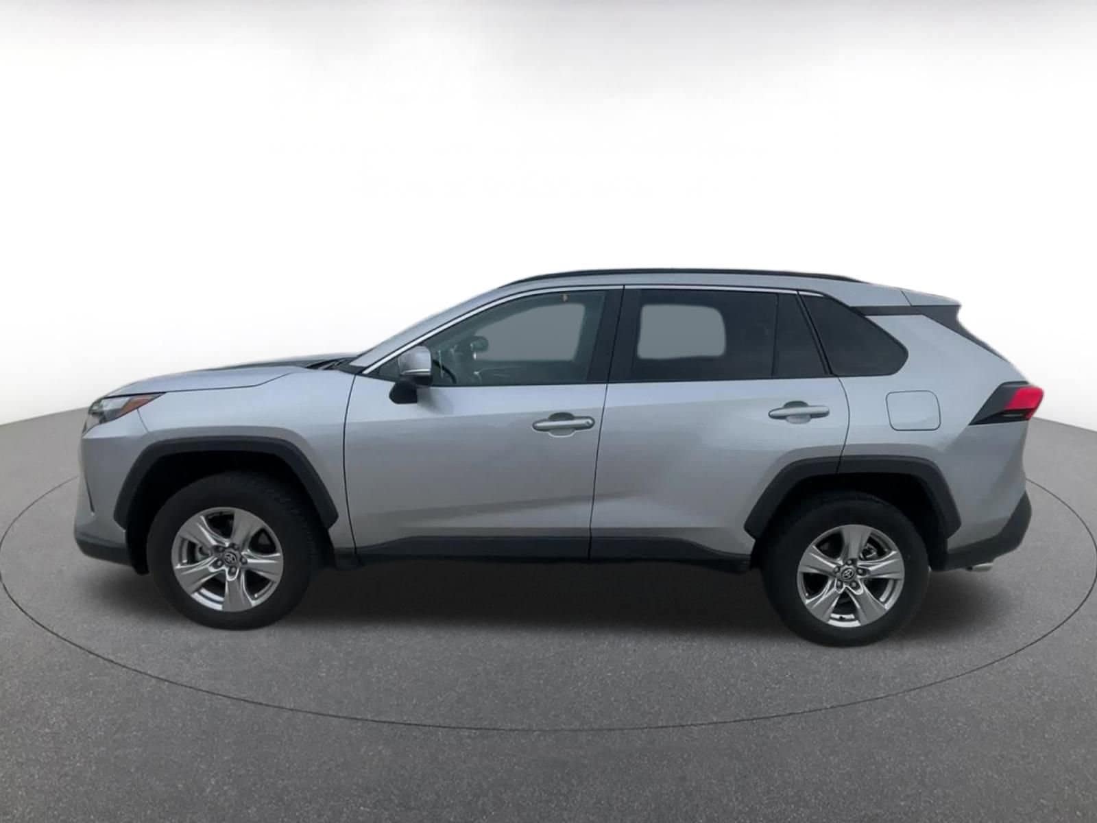 Thumbnail: 2025 Toyota RAV4 - 9