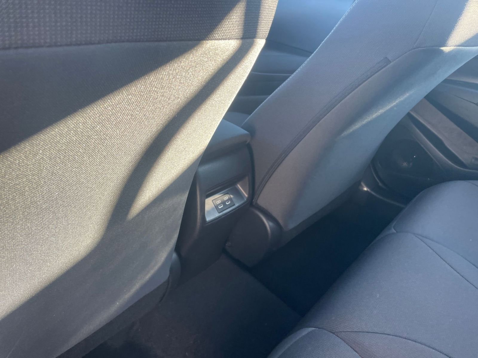 Thumbnail: 2025 Toyota Corolla - 24