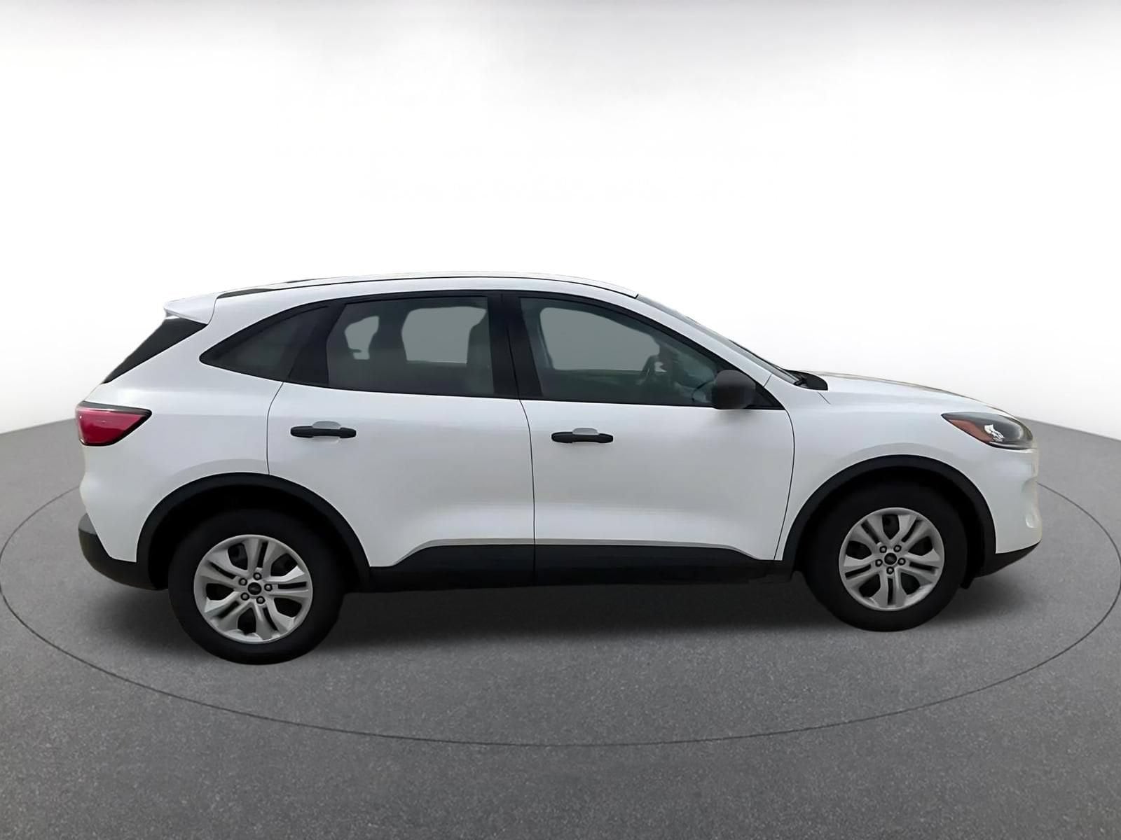 Thumbnail: 2022 Ford Escape - 15