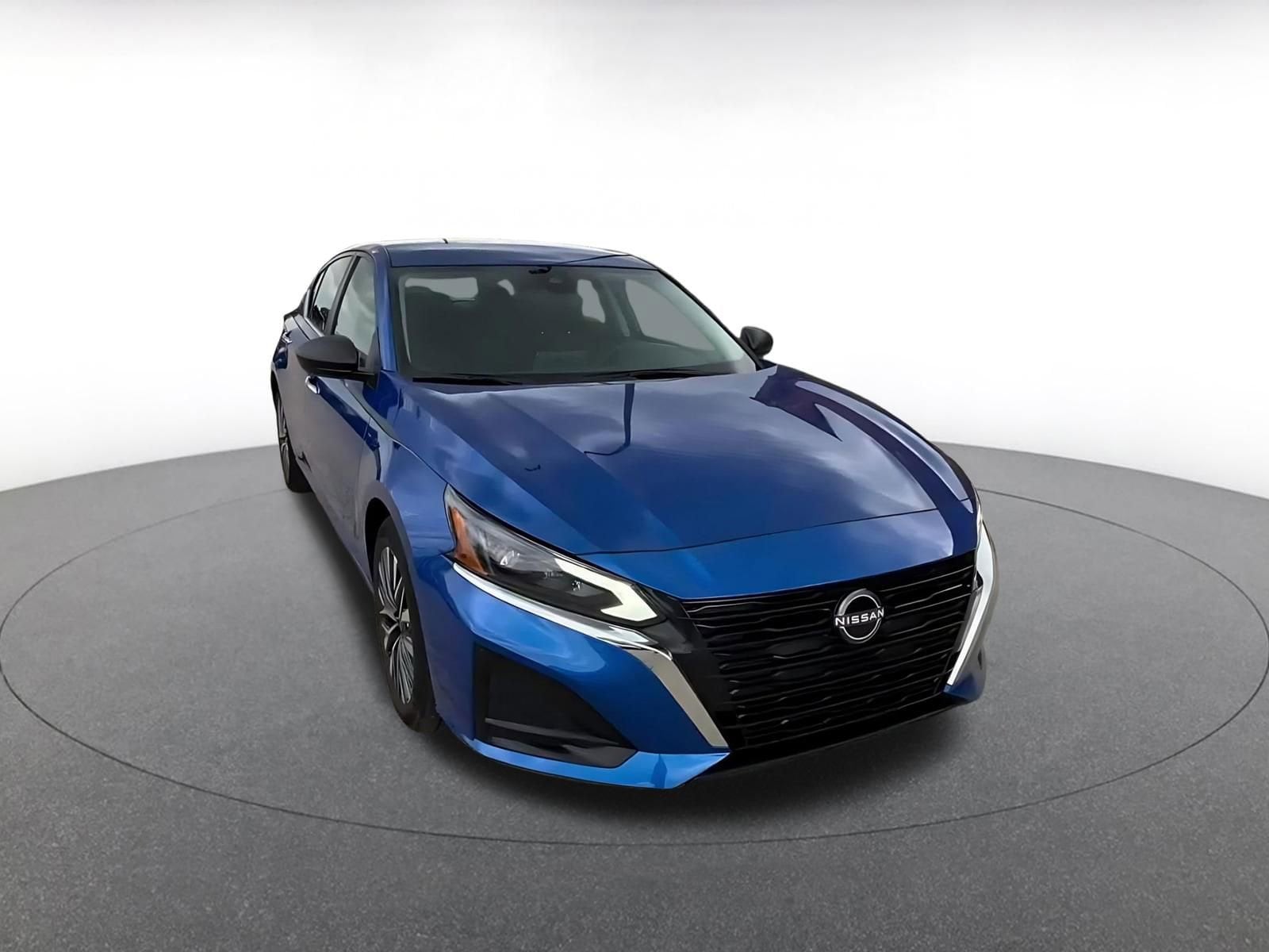 Thumbnail: 2025 Nissan Altima - 3