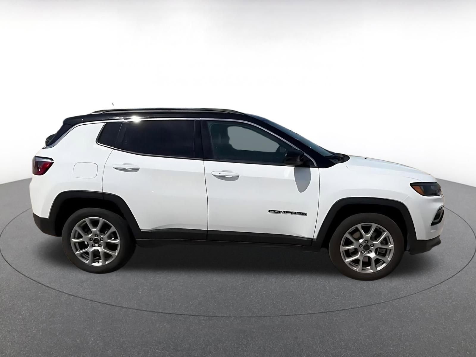Thumbnail: 2025 Jeep Compass - 16