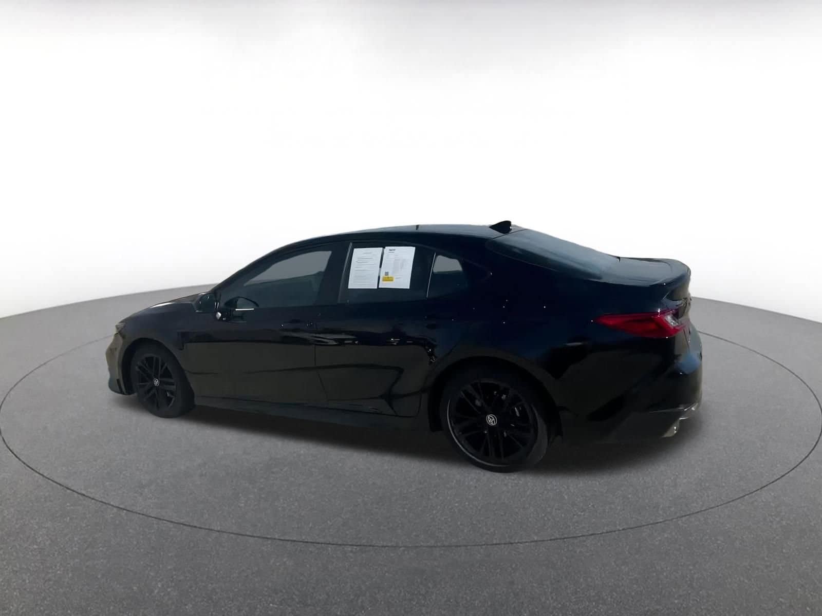 Thumbnail: 2025 Toyota Camry - 10