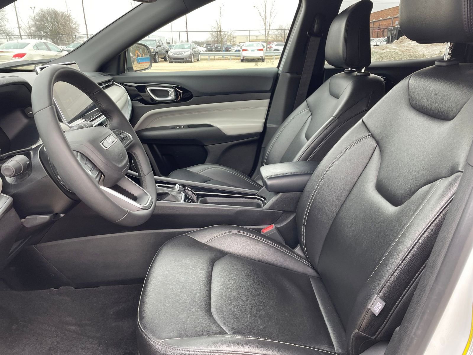 Thumbnail: 2025 Jeep Compass - 27