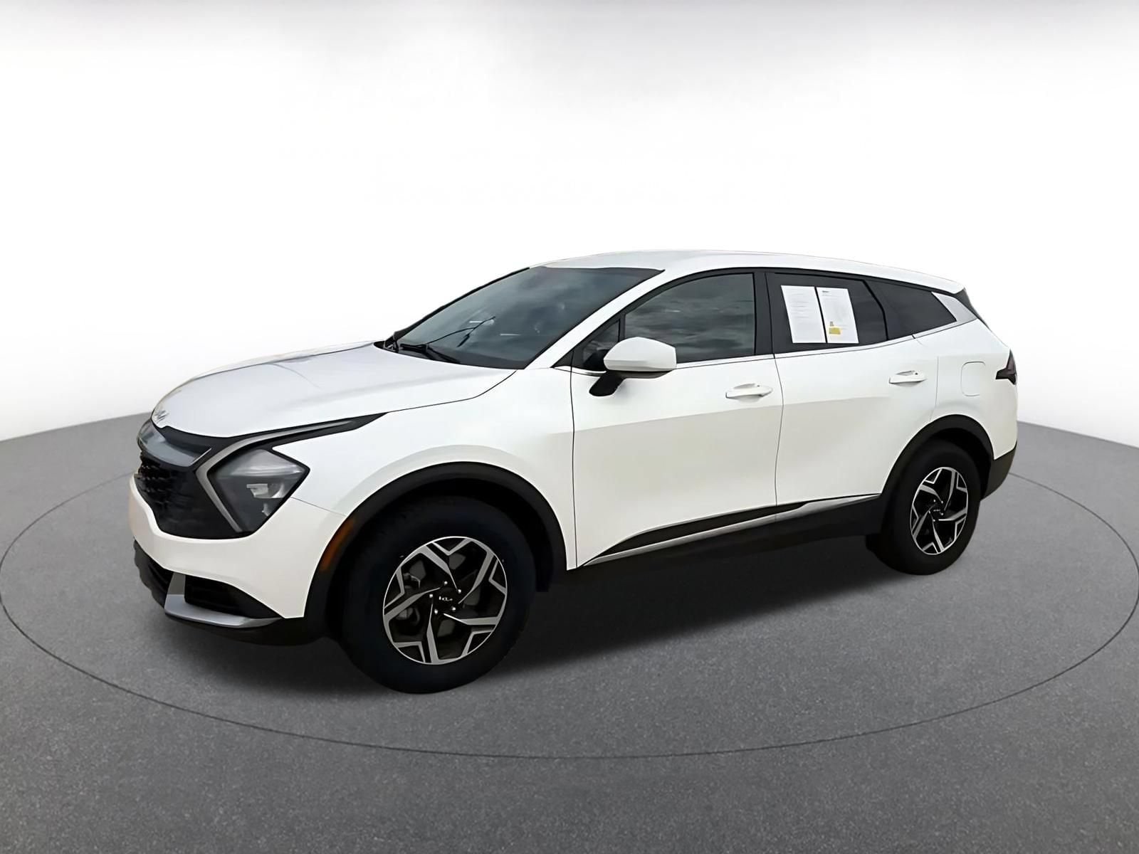 Thumbnail: 2023 Kia Sportage - 8