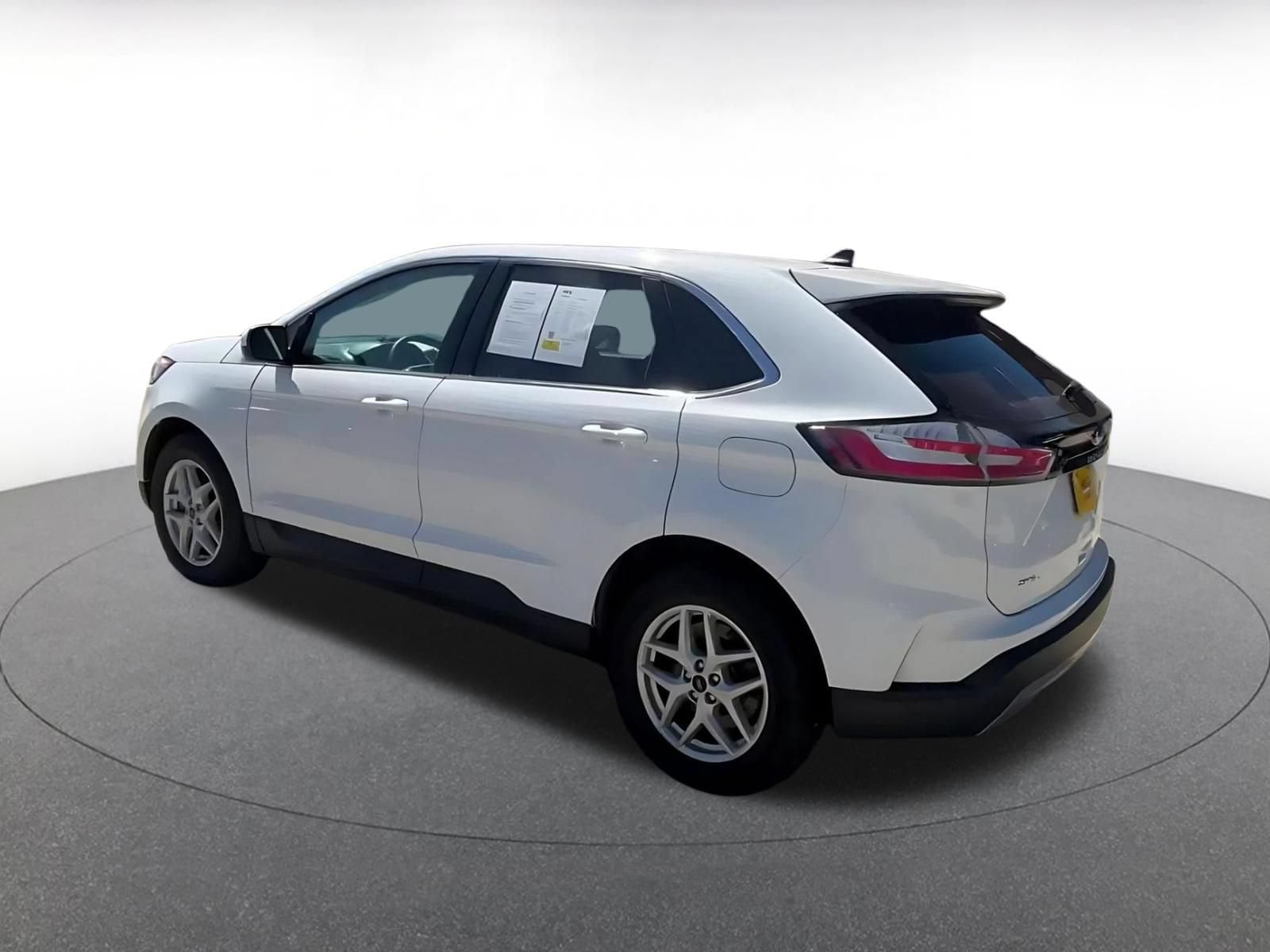 Thumbnail: 2023 Ford Edge - 10