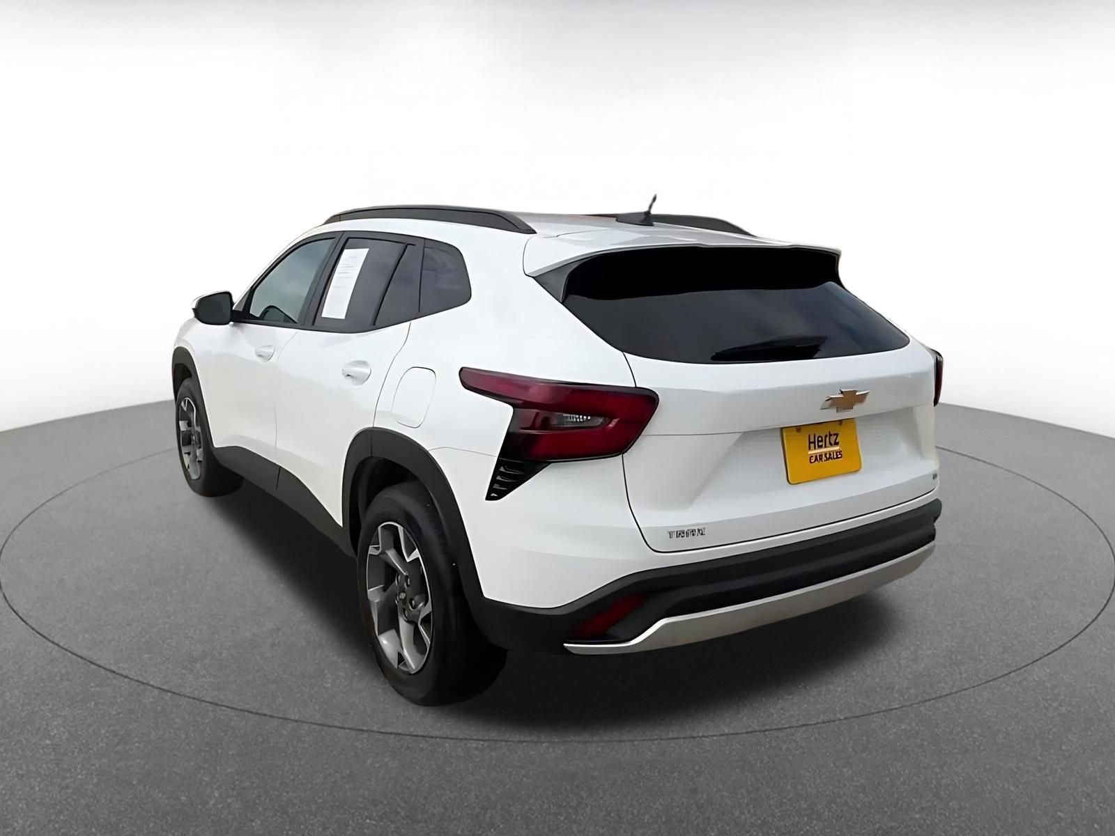 Thumbnail: 2025 Chevrolet Trax - 11