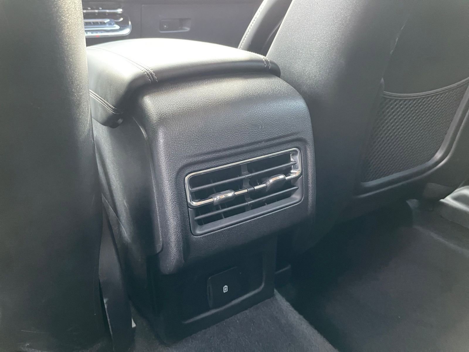 Thumbnail: 2024 Lincoln Corsair - 25