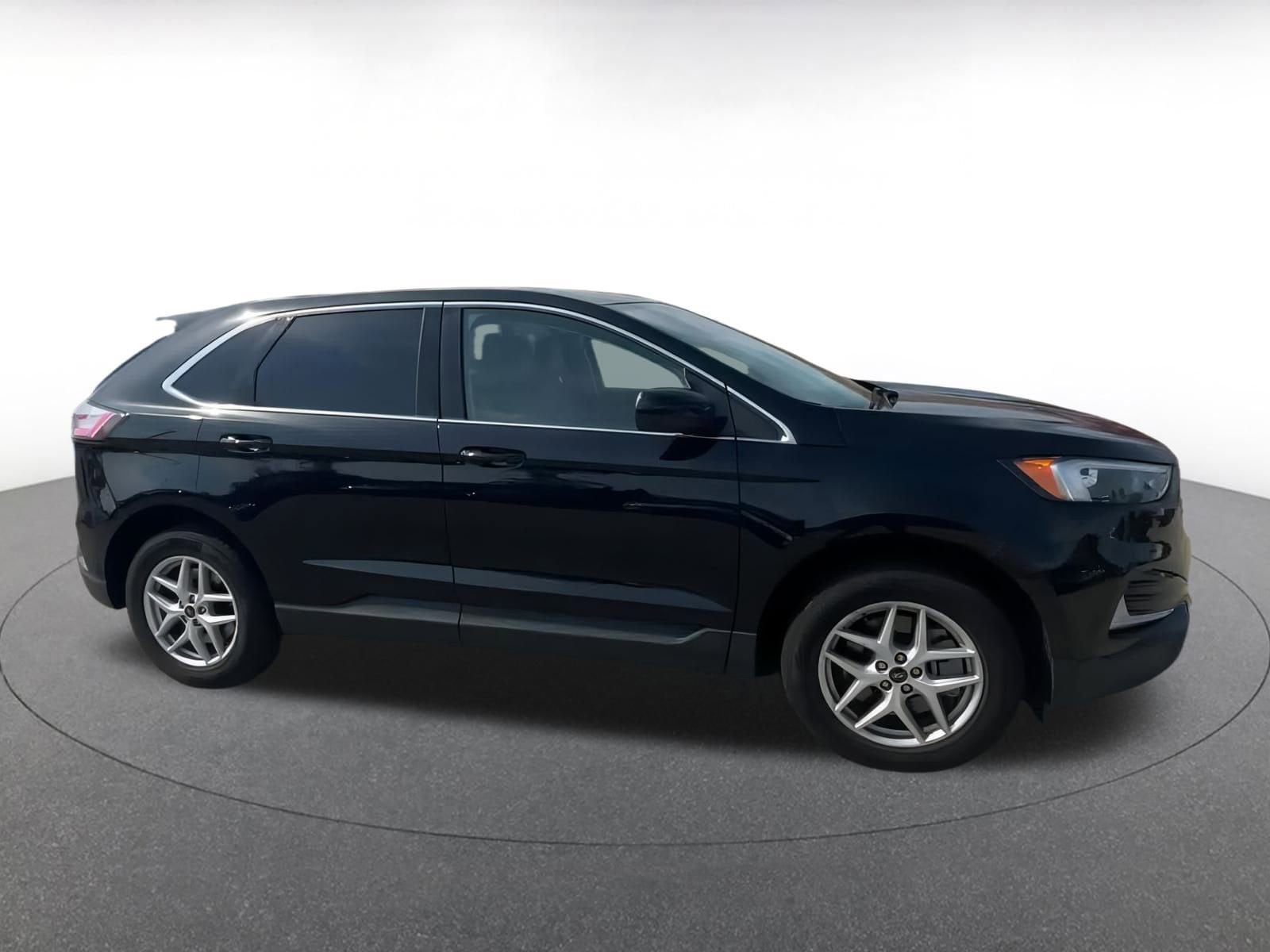 Thumbnail: 2023 Ford Edge - 16