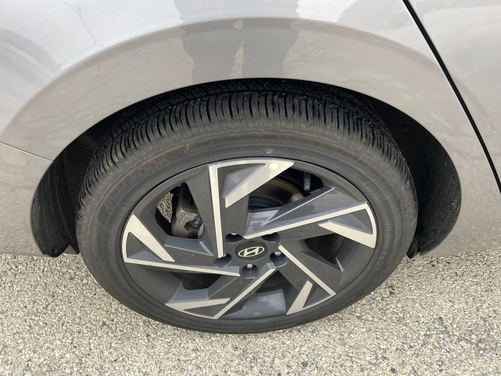 Thumbnail: 2025 Hyundai Elantra - 30