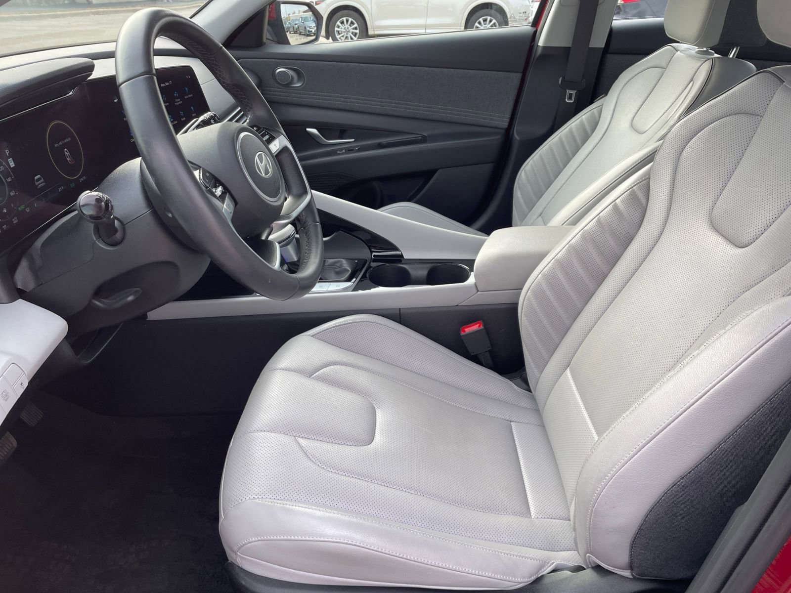 Thumbnail: 2025 Hyundai Elantra - 25