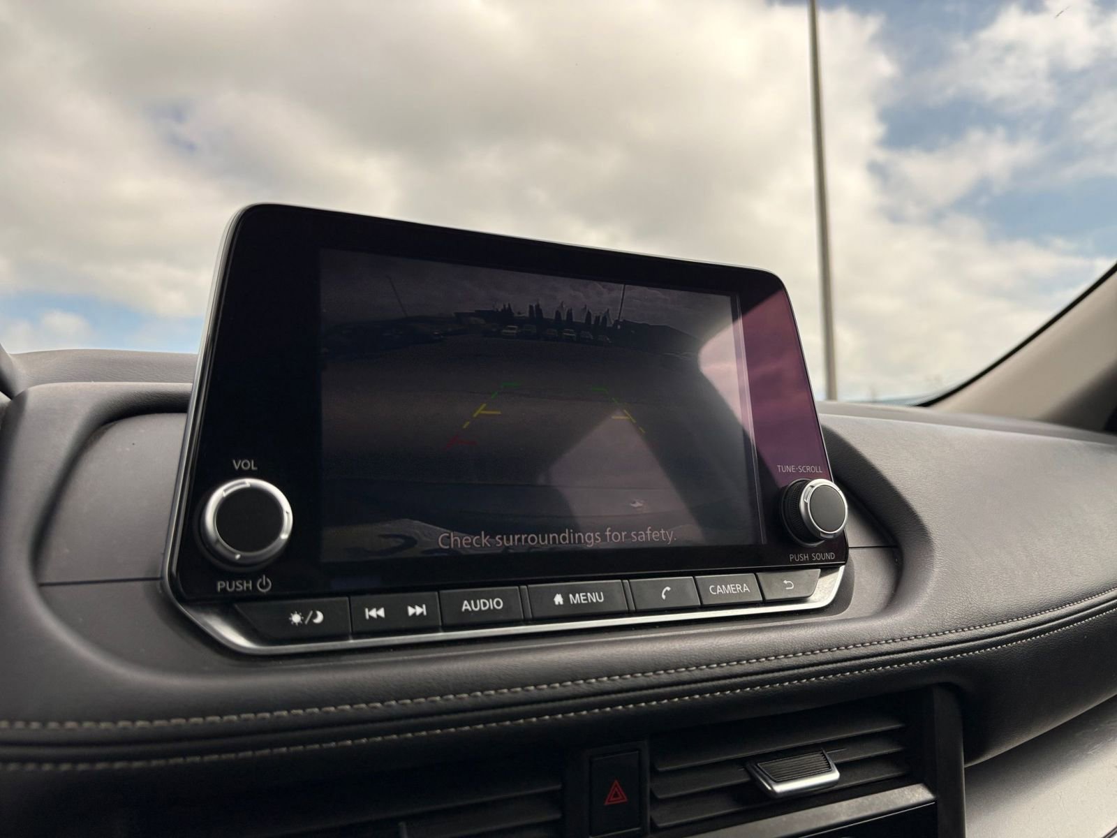 Thumbnail: 2025 Nissan Rogue - 25