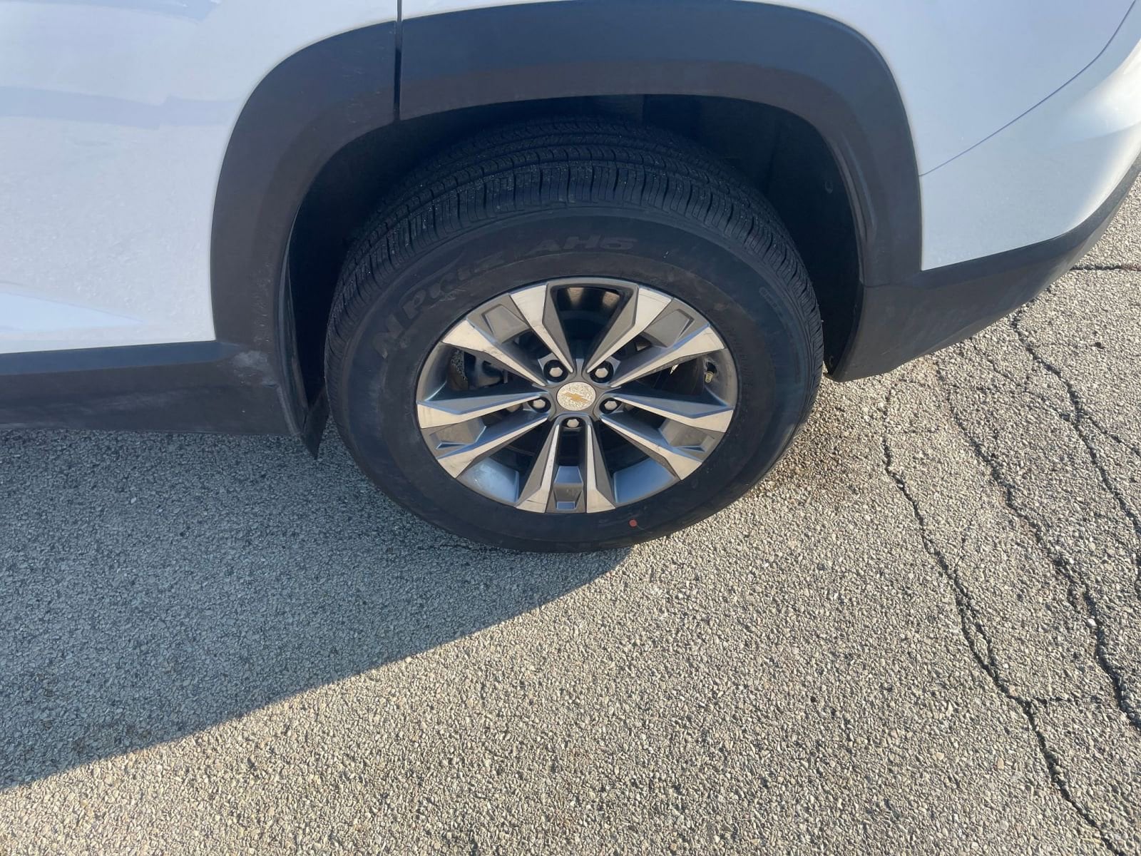 Thumbnail: 2025 Chevrolet Equinox - 30