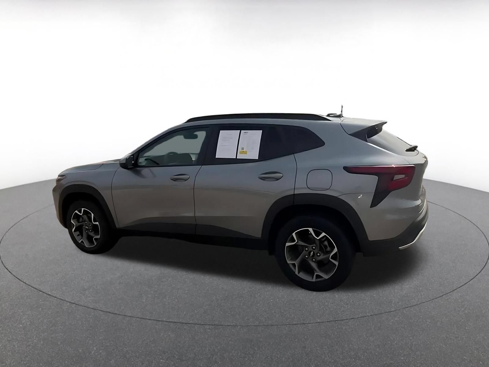 Thumbnail: 2025 Chevrolet Trax - 8