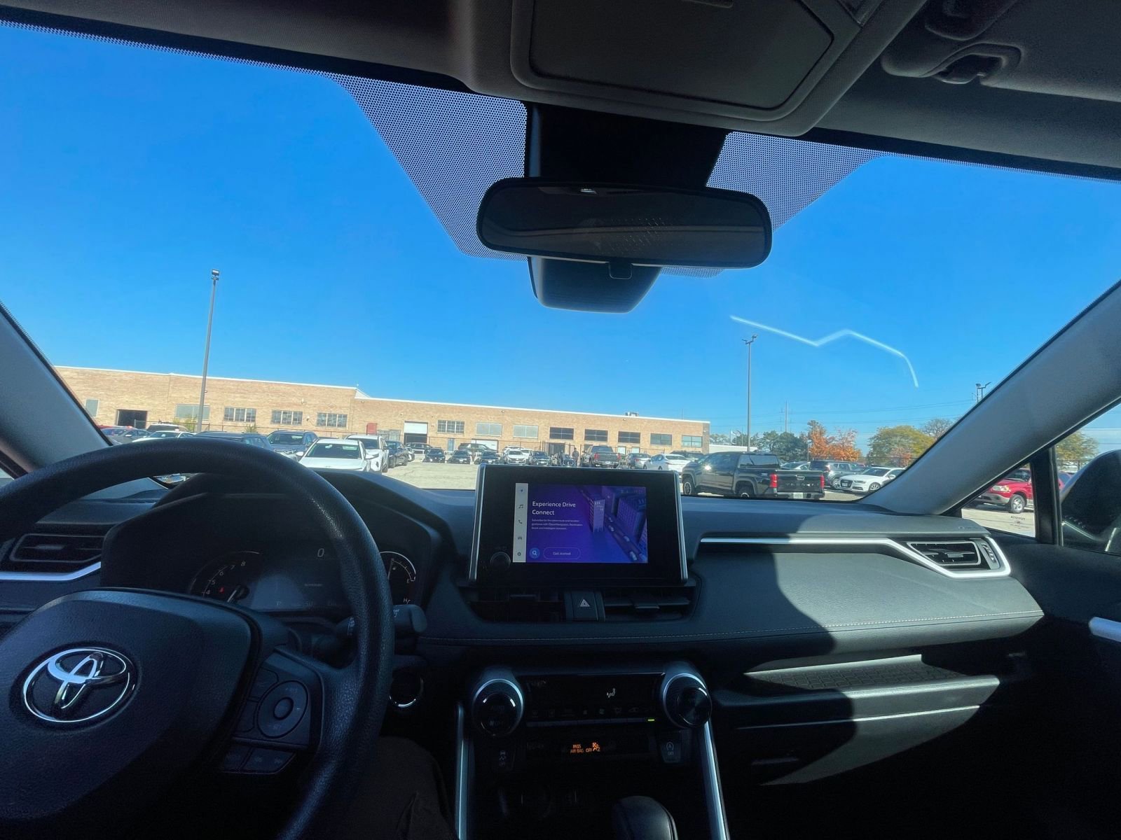 Thumbnail: 2025 Toyota RAV4 - 33