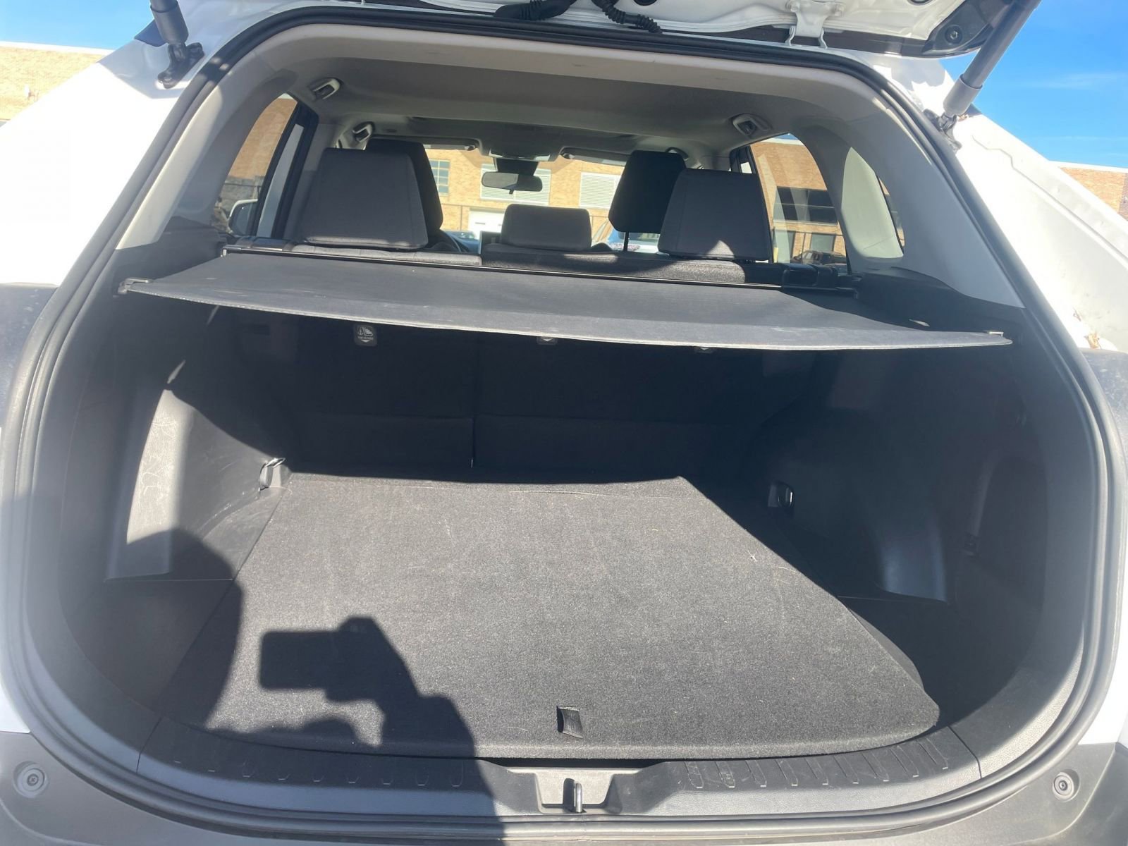 Thumbnail: 2025 Toyota RAV4 - 33