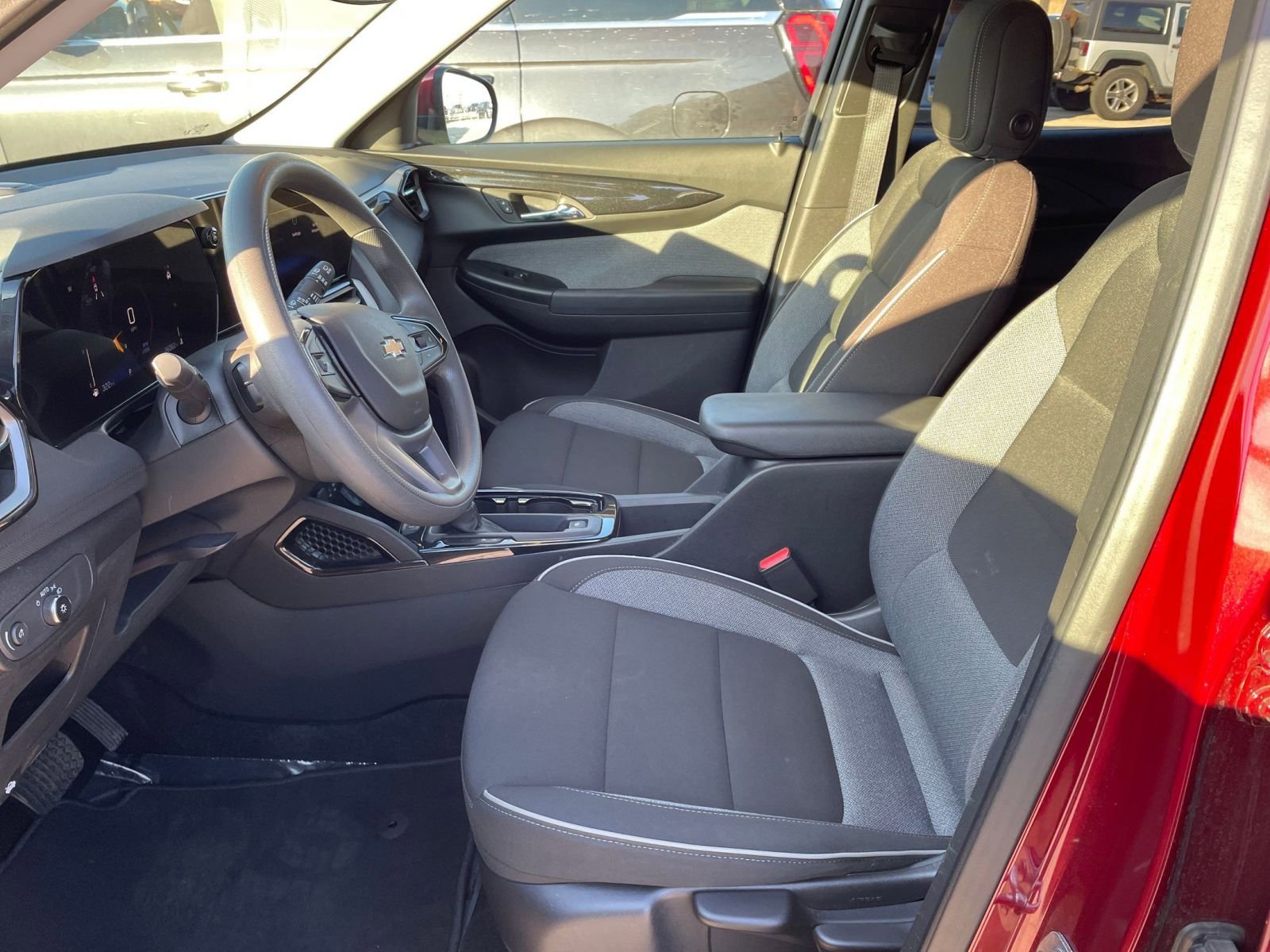 Thumbnail: 2025 Chevrolet TrailBlazer - 25