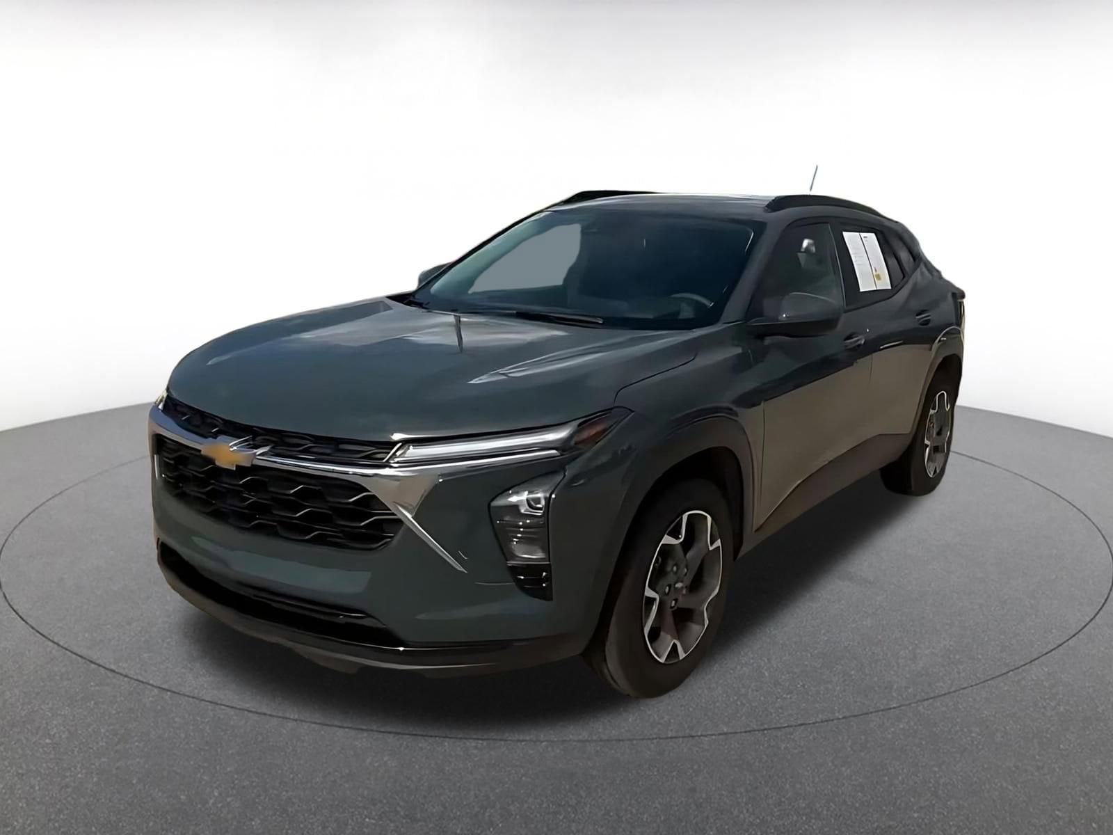 Thumbnail: 2025 Chevrolet Trax - 7