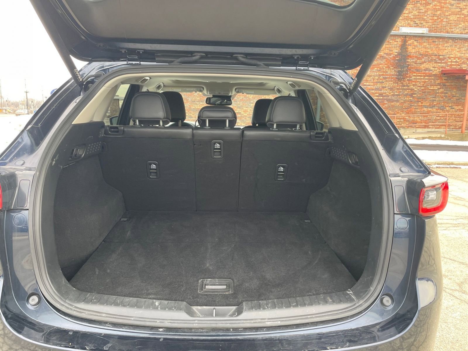 Thumbnail: 2025 Mazda CX-5 - 33