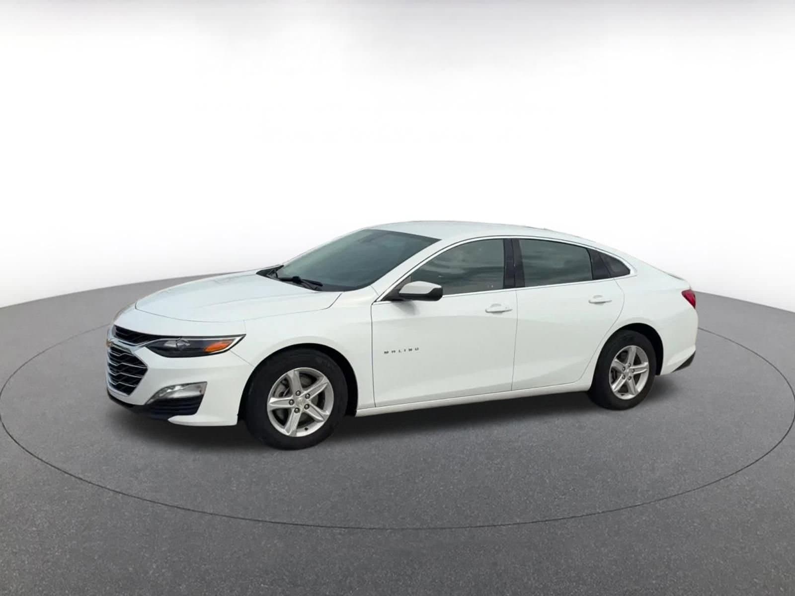 Thumbnail: 2023 Chevrolet Malibu - 8