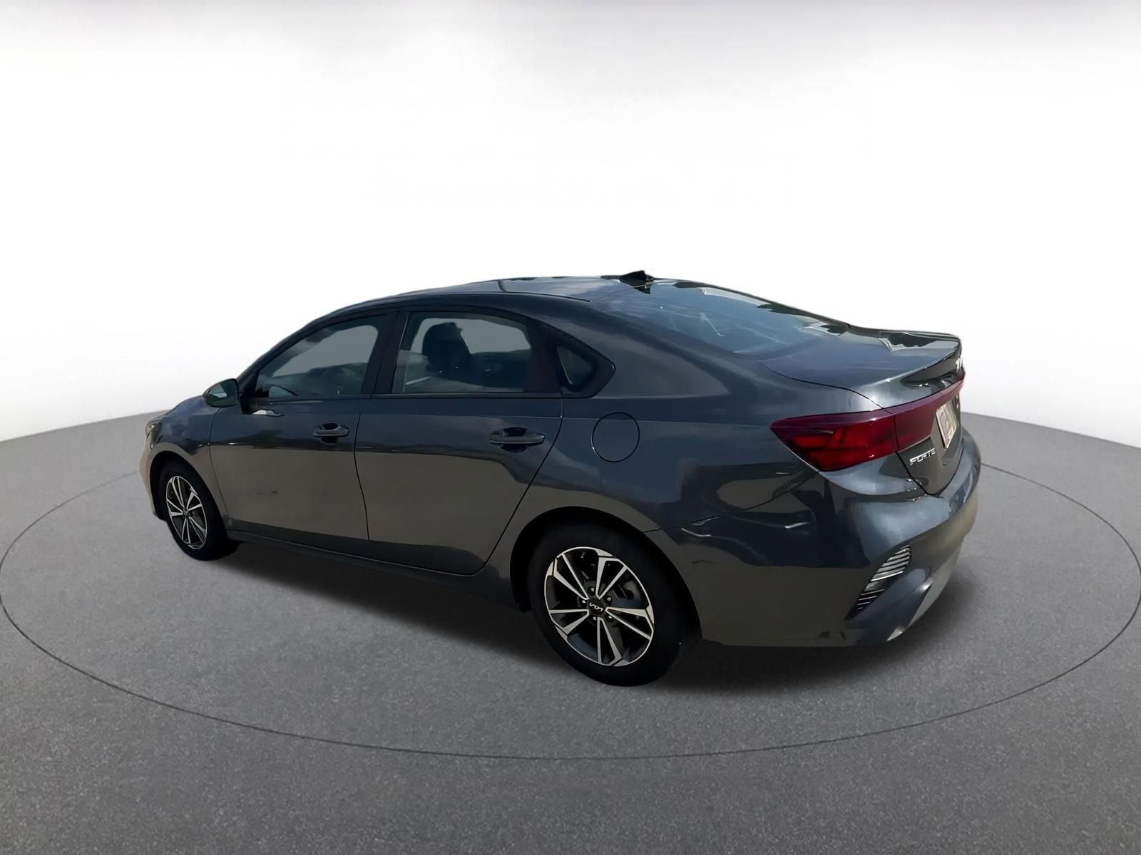 Thumbnail: 2024 Kia Forte - 10