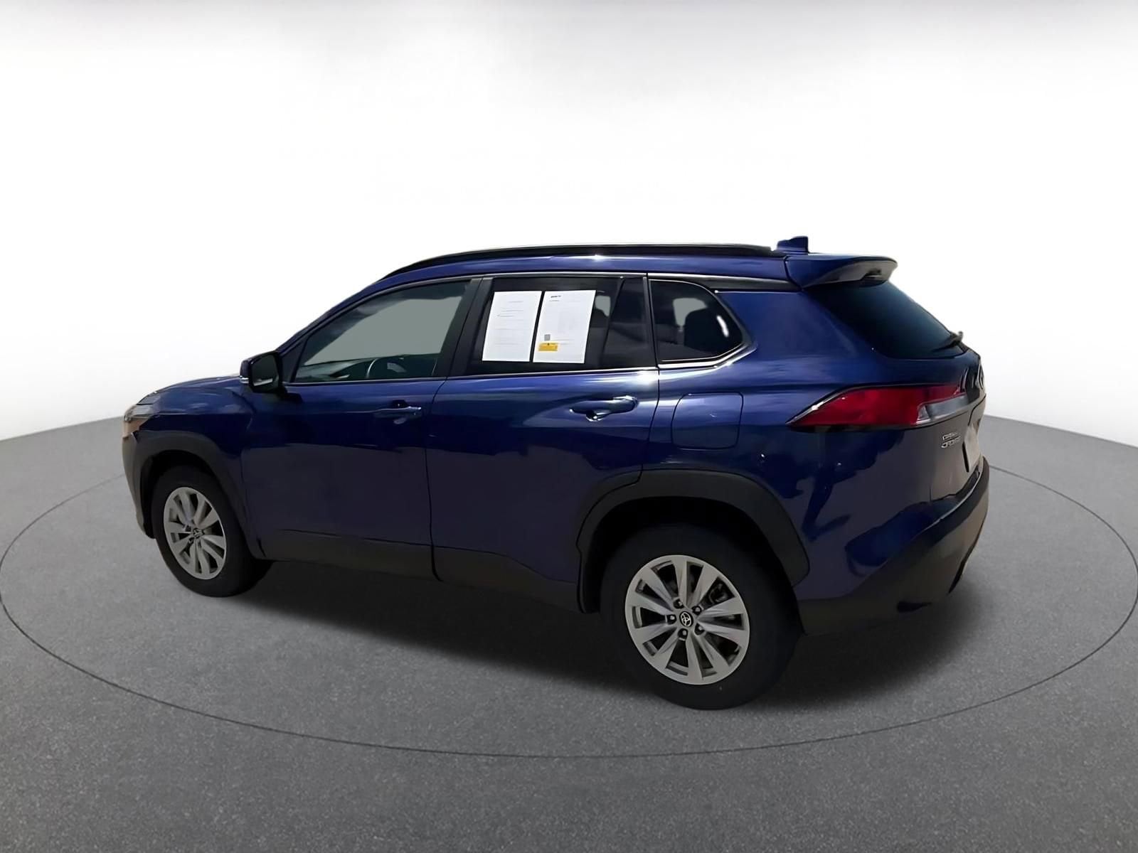 Thumbnail: 2023 Toyota Corolla Cross - 10