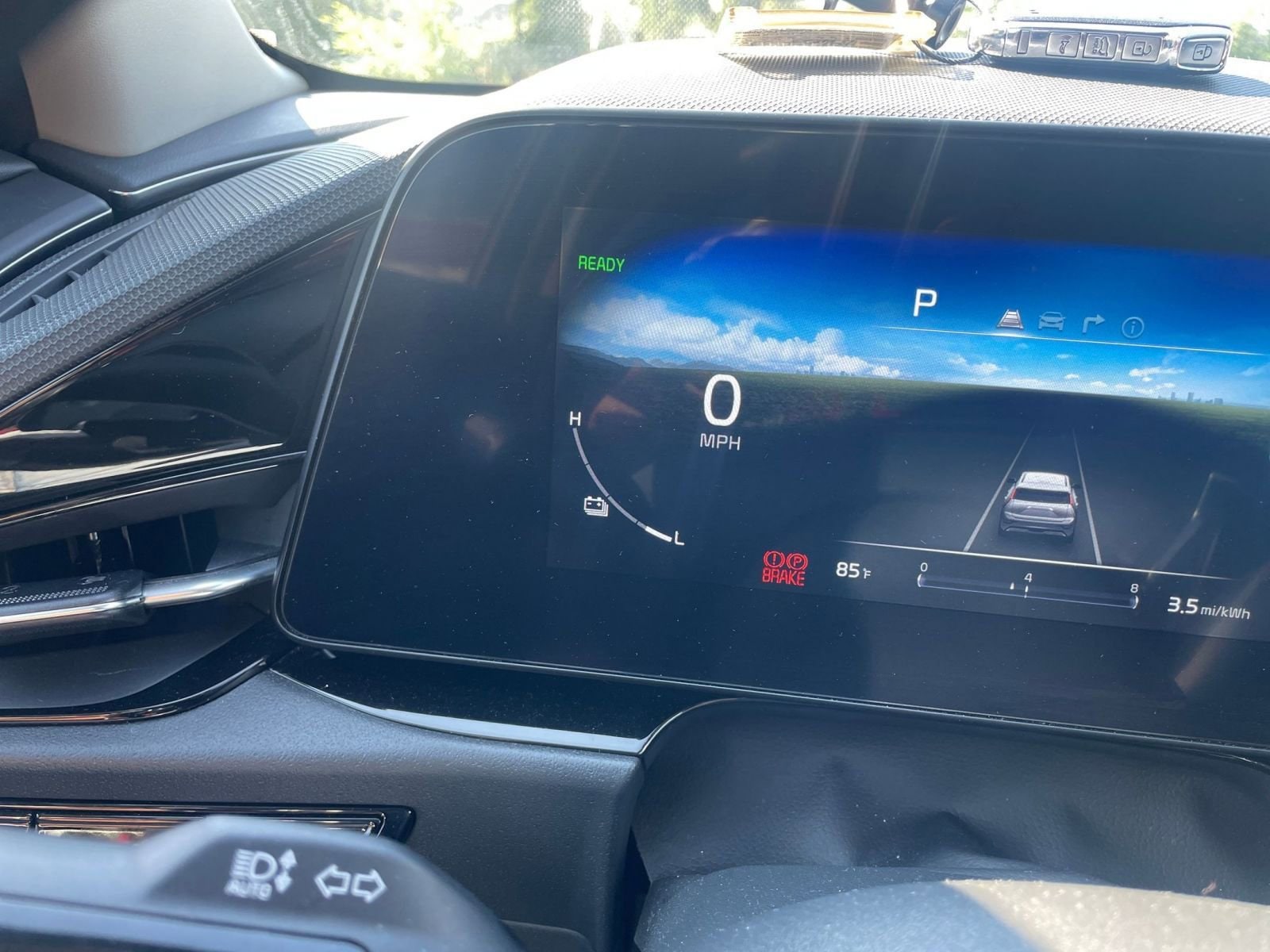 Thumbnail: 2023 Kia Niro - 18