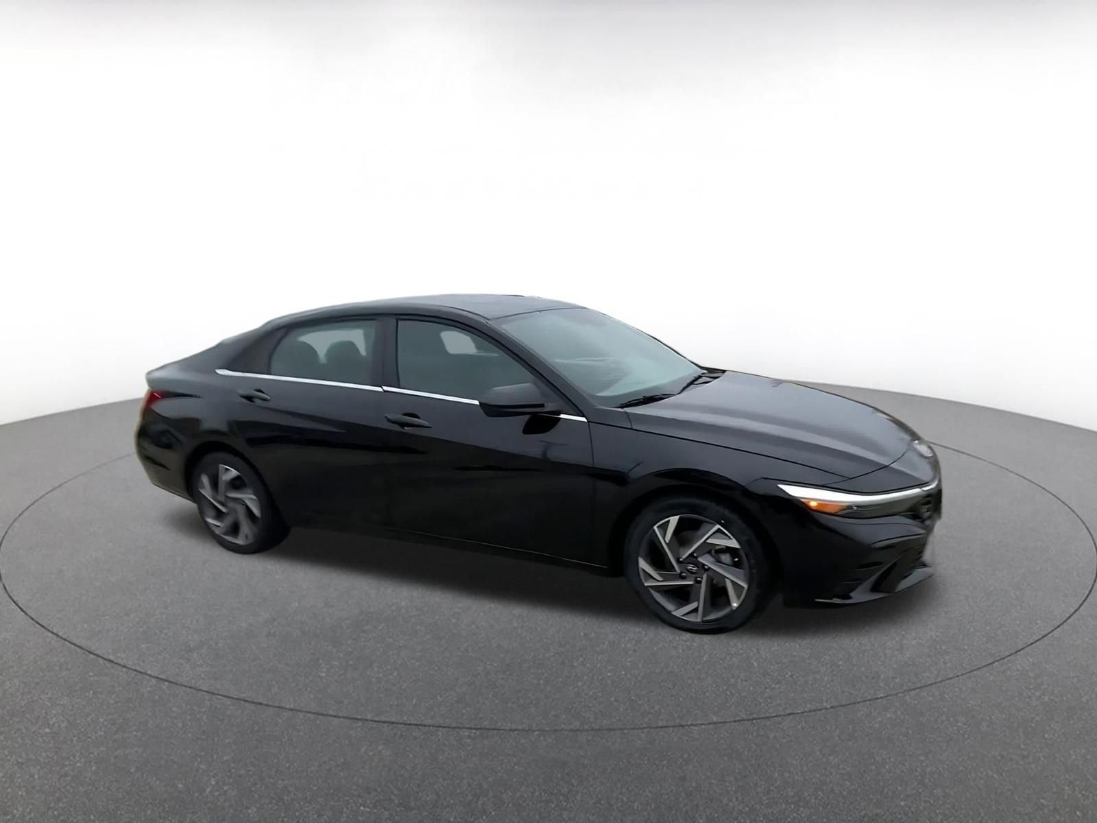 Thumbnail: 2025 Hyundai Elantra - 2