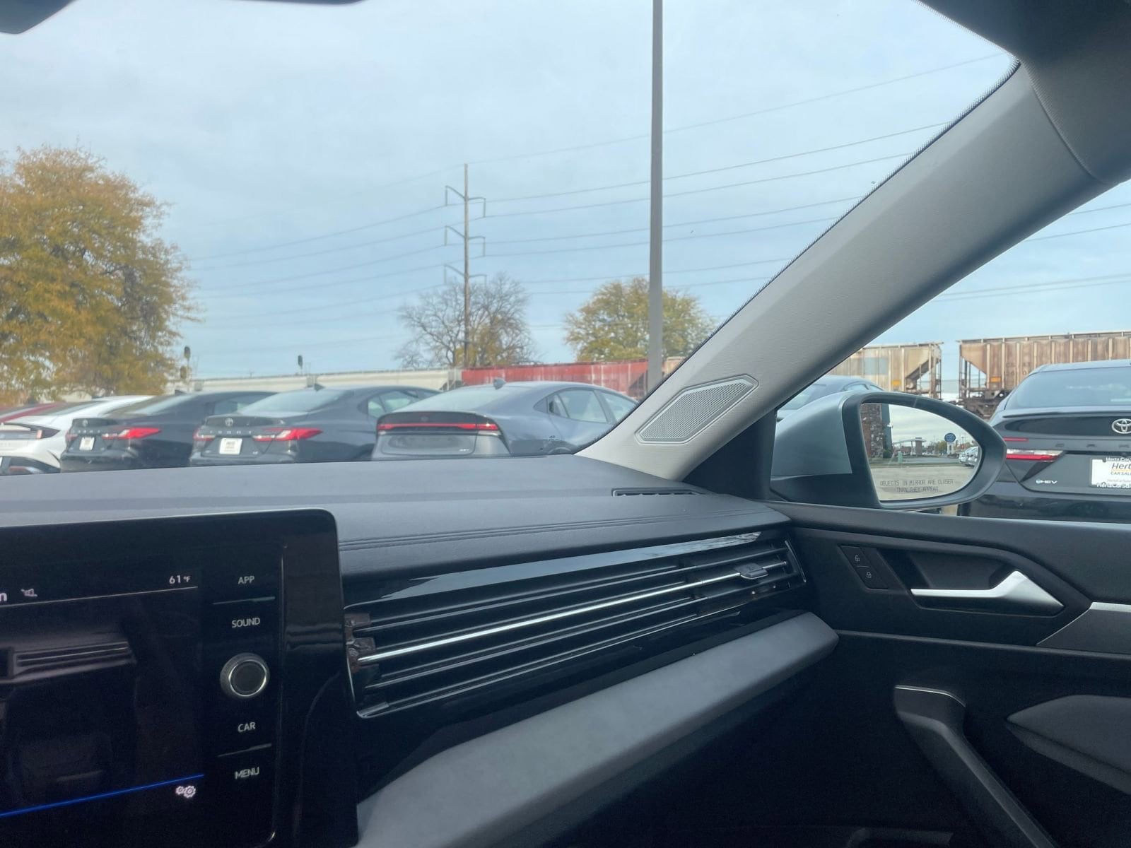 Thumbnail: 2025 Volkswagen Jetta - 35