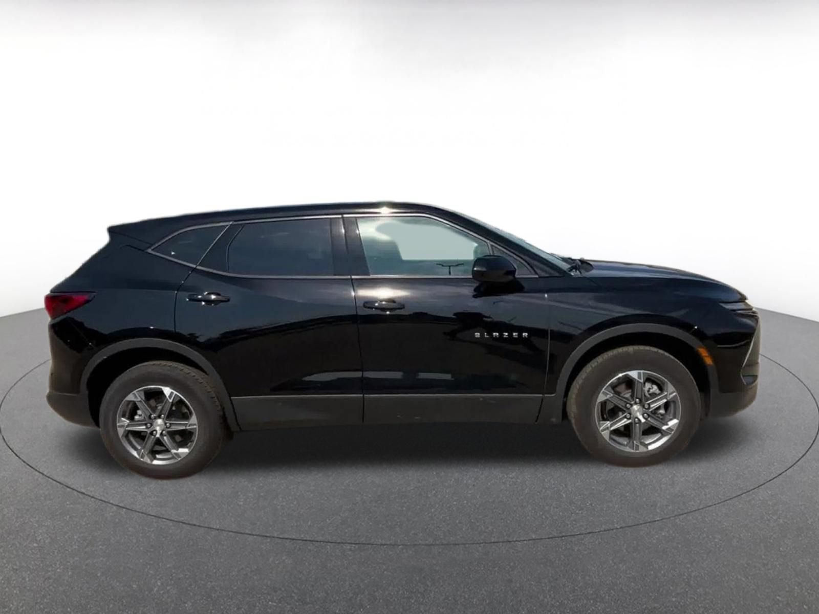 Thumbnail: 2026 Chevrolet Blazer - 15