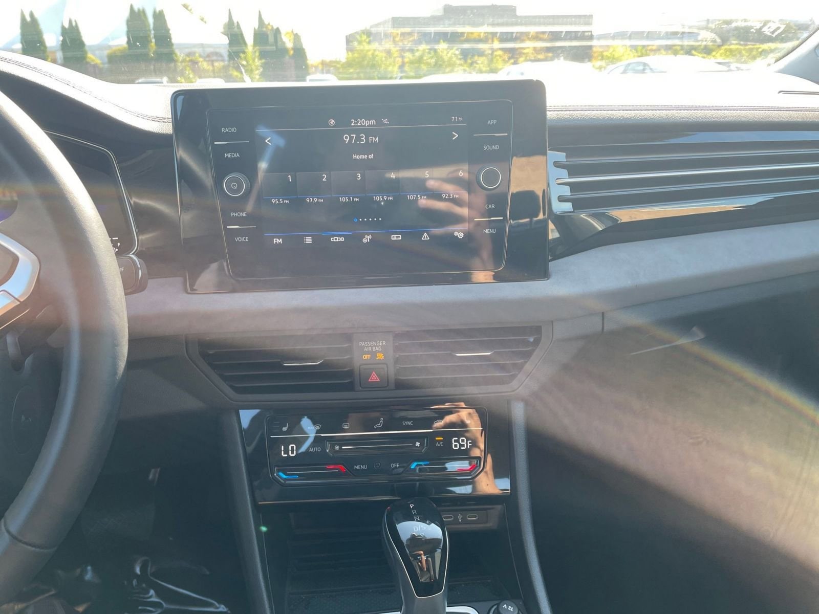 Thumbnail: 2025 Volkswagen Jetta - 17