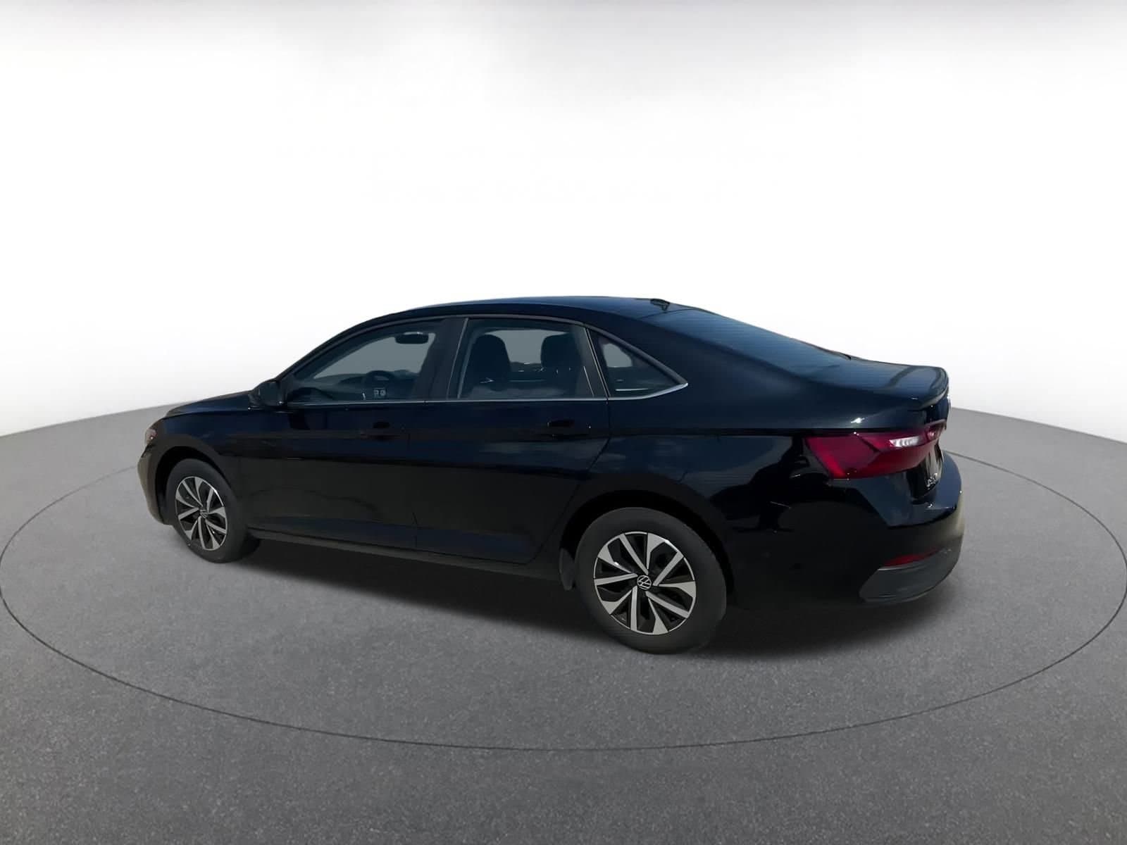 Thumbnail: 2024 Volkswagen Jetta - 10