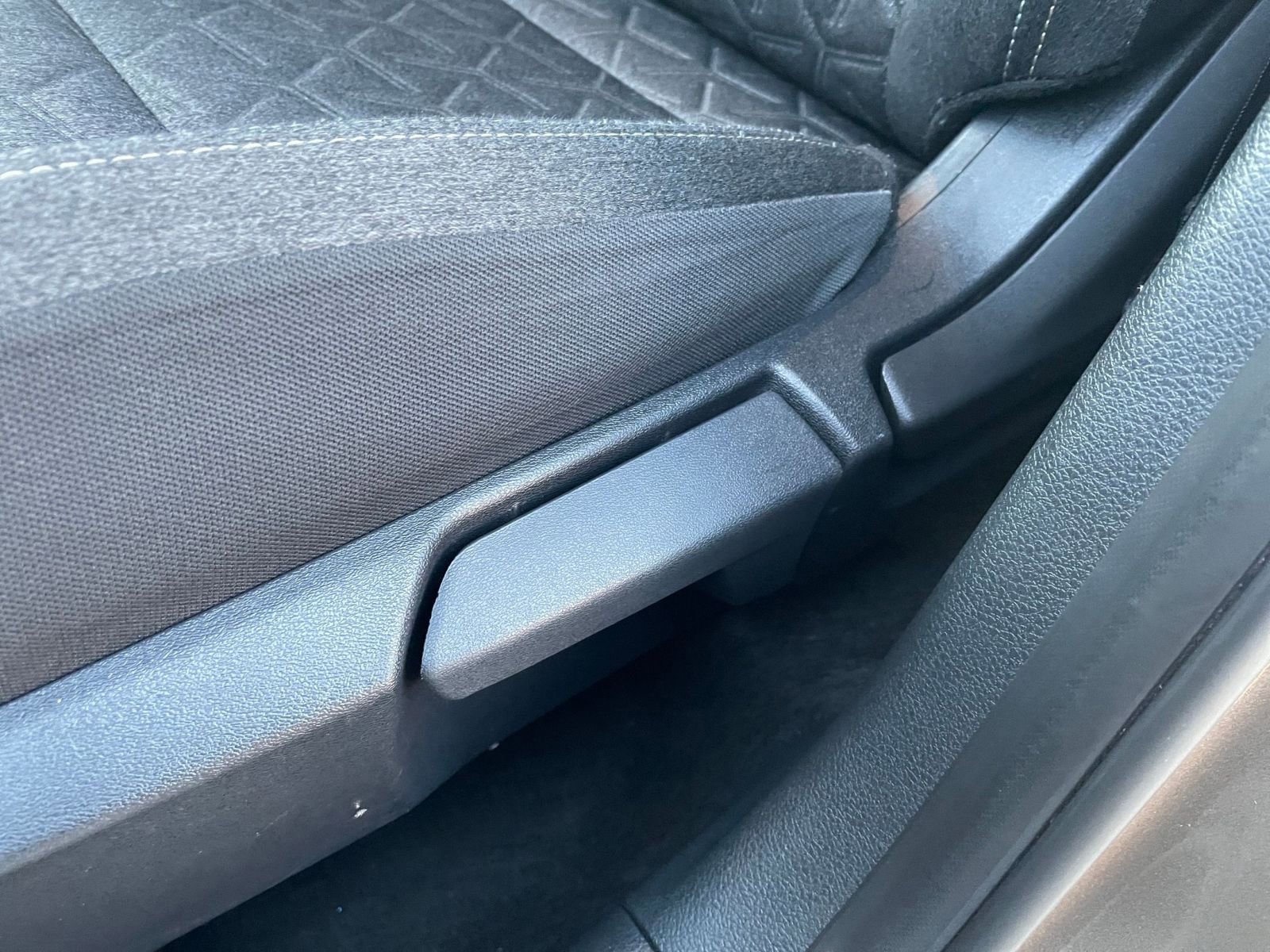 Thumbnail: 2025 Nissan Kicks - 23