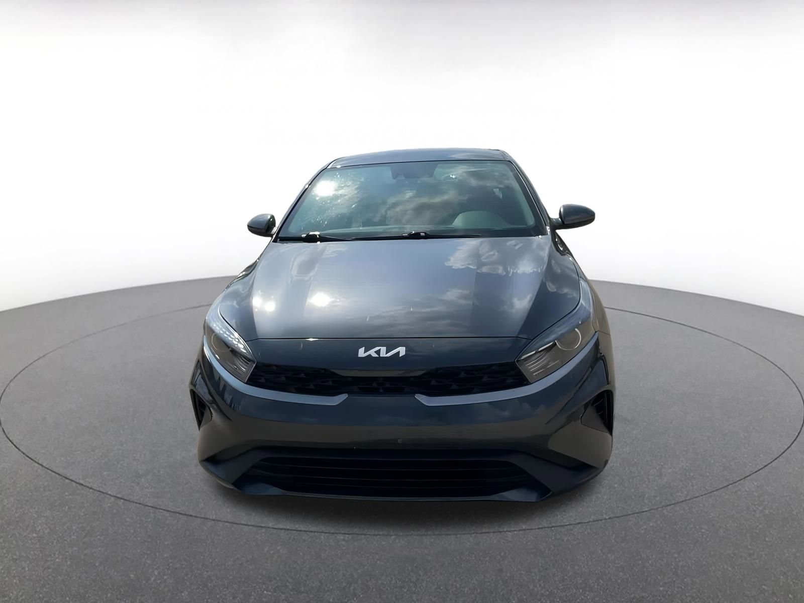 Thumbnail: 2024 Kia Forte - 4