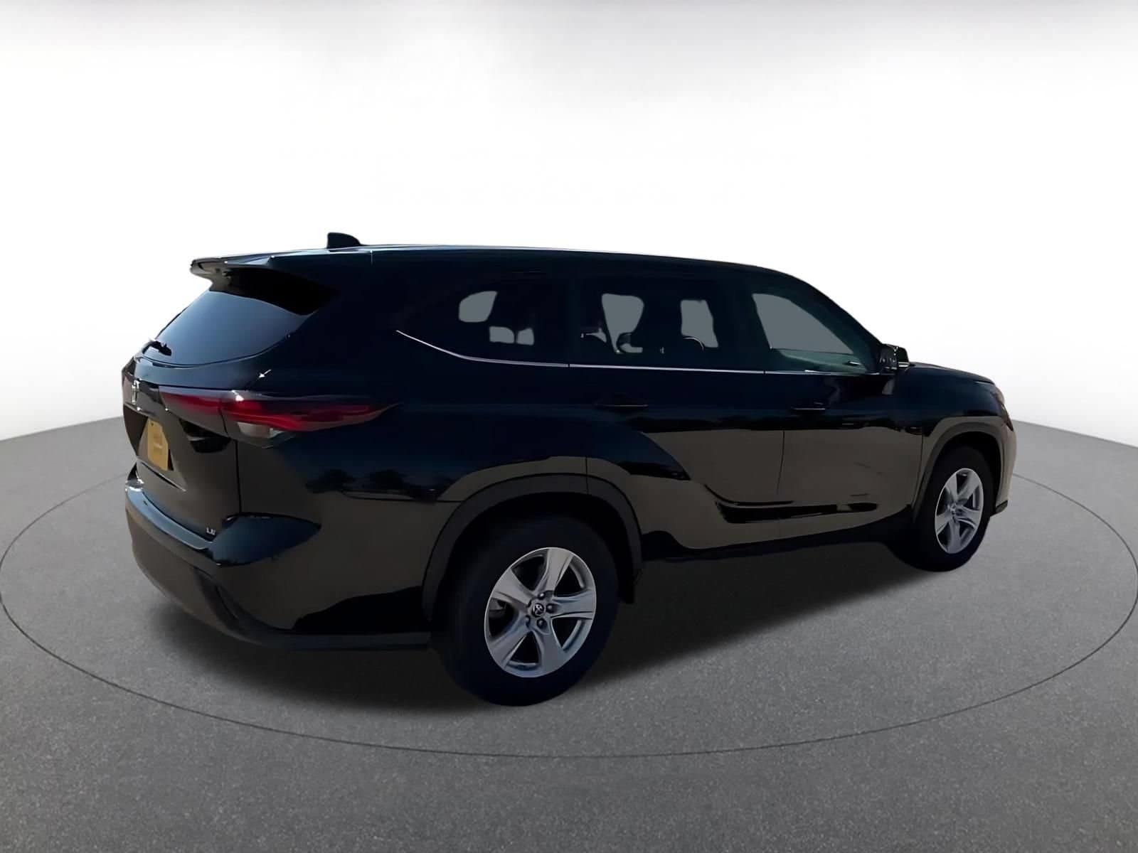 Thumbnail: 2025 Toyota Highlander - 14