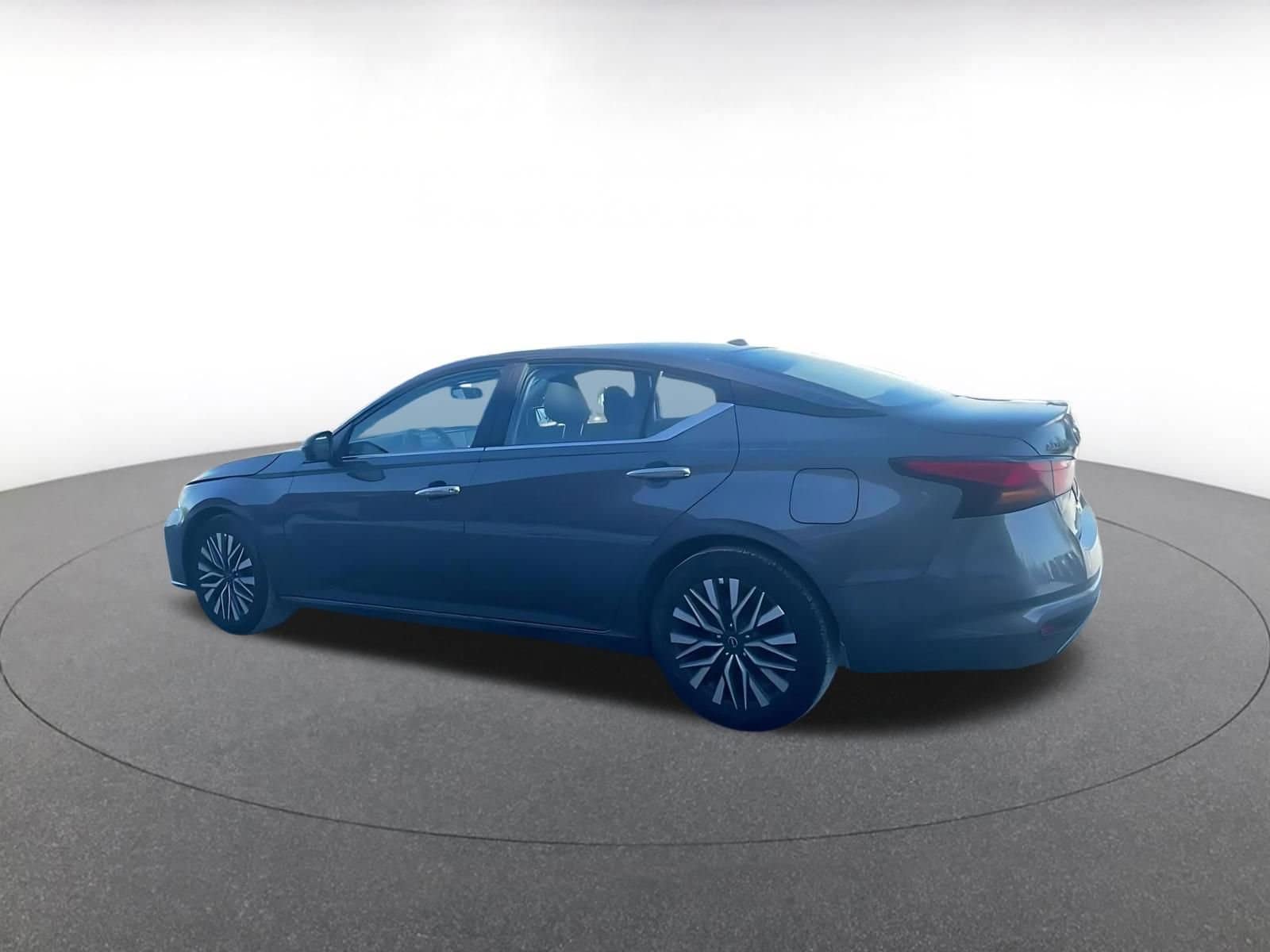 Thumbnail: 2025 Nissan Altima - 17