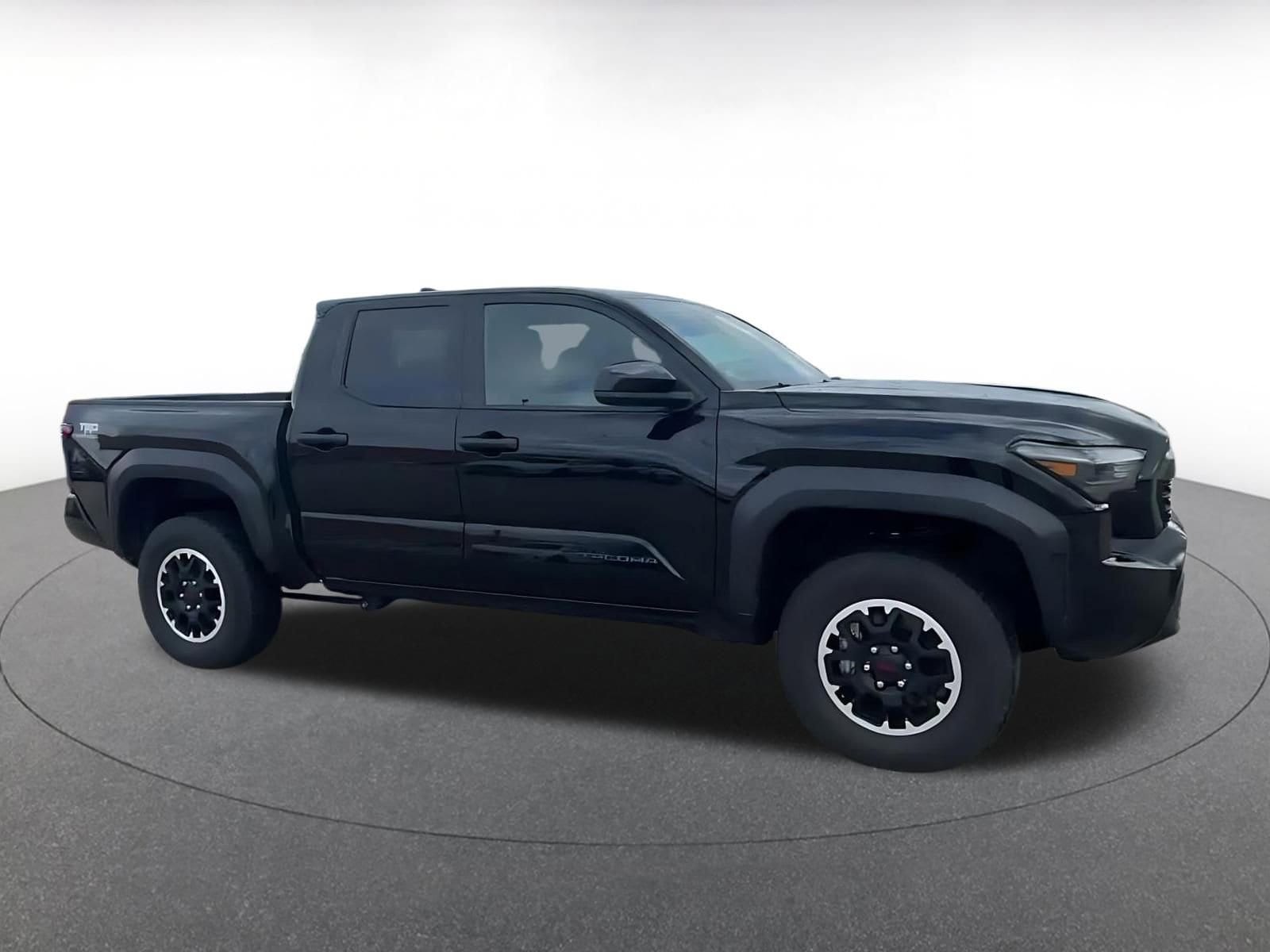 Thumbnail: 2025 Toyota Tacoma - 15